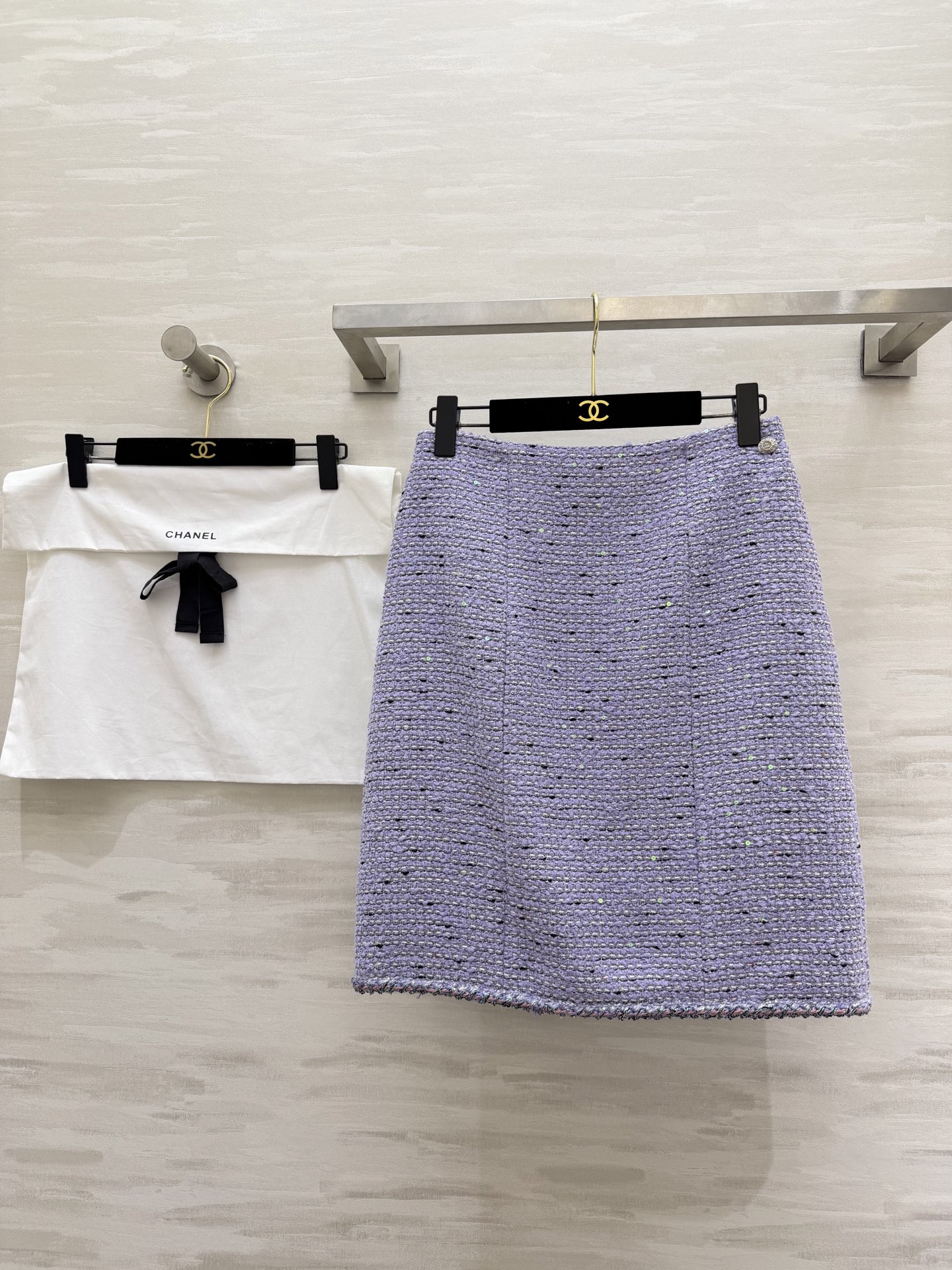 #Chane♡²⁶新款 香芋紫粗花呢半裙 | 把春日温柔穿在身上 淡紫色简直是把法式优雅和春日浪漫揉在了