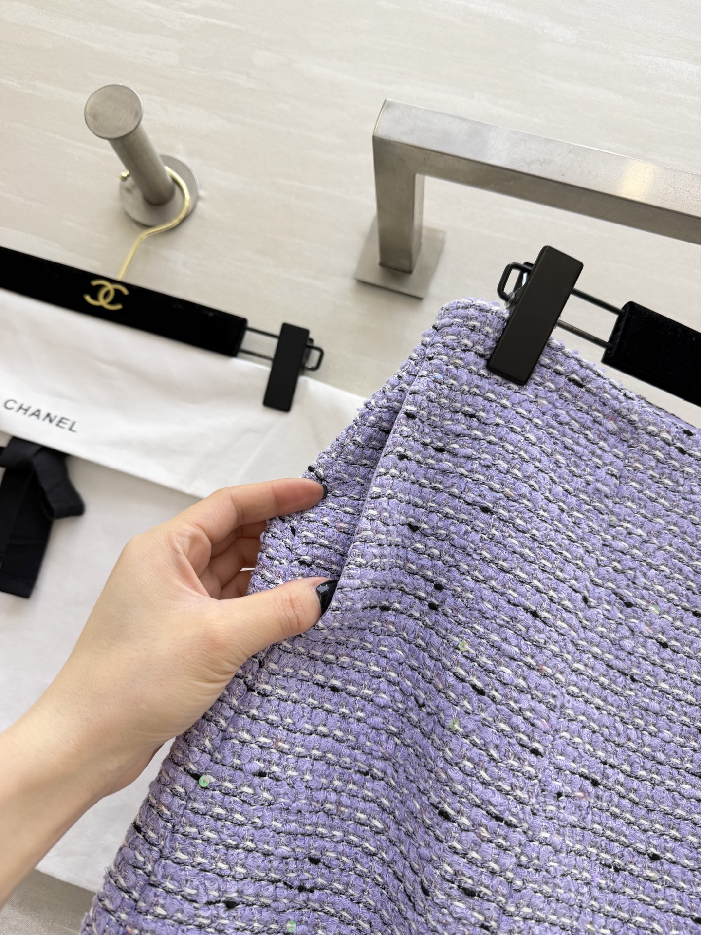 #Chane♡²⁶新款 香芋紫粗花呢半裙 | 把春日温柔穿在身上 淡紫色简直是把法式优雅和春日浪漫揉在了