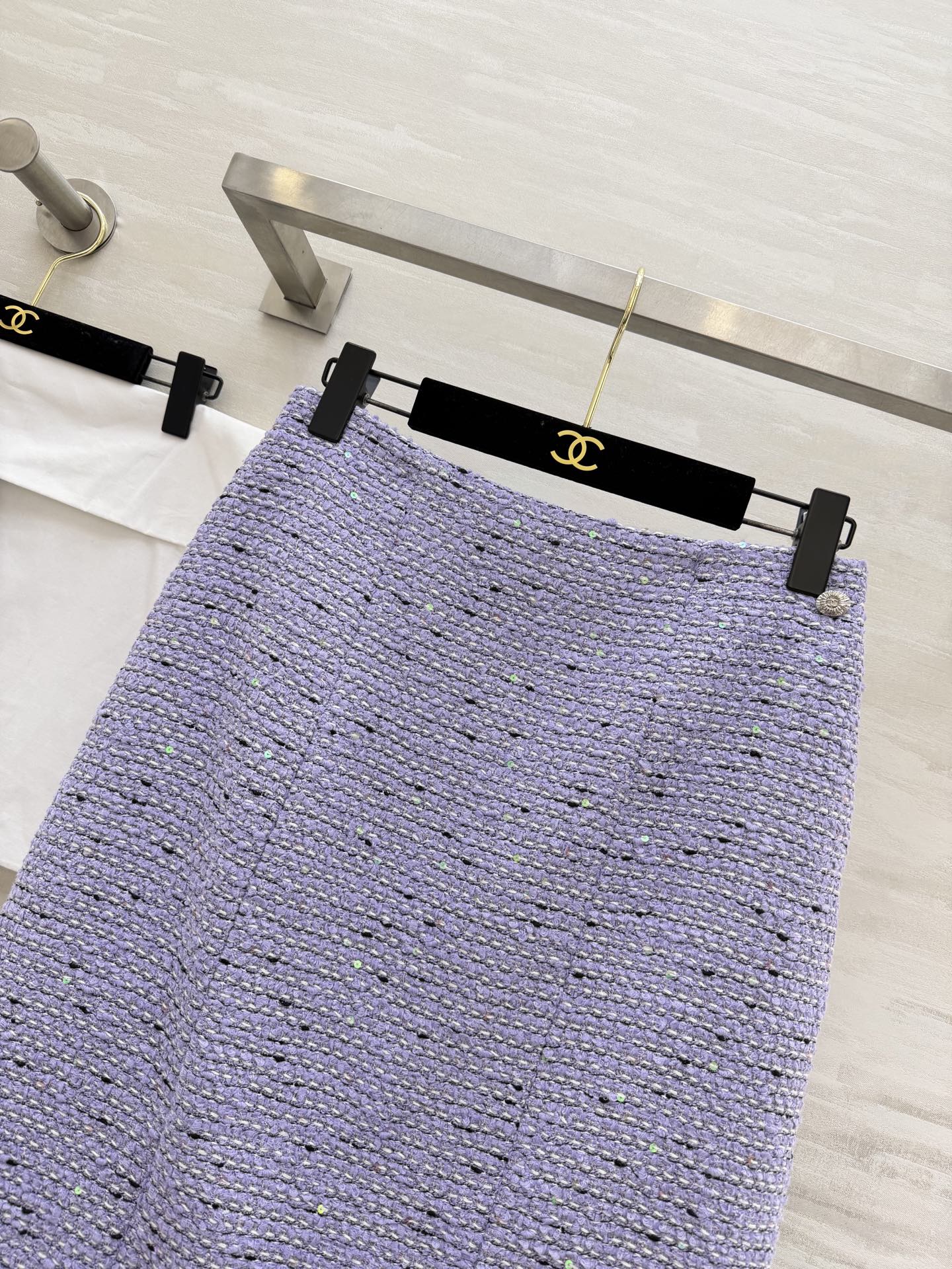 #Chane♡²⁶新款 香芋紫粗花呢半裙 | 把春日温柔穿在身上 淡紫色简直是把法式优雅和春日浪漫揉在了