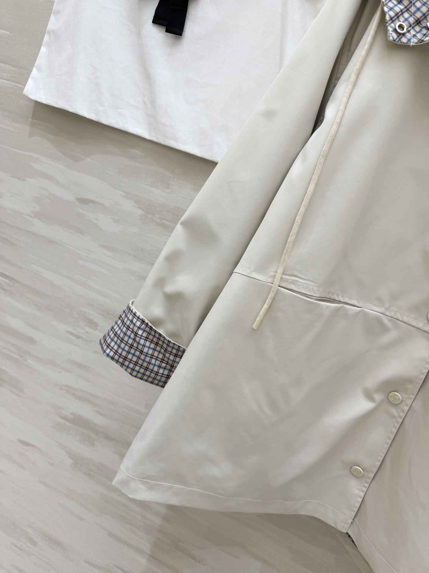 ▪️CHAN♡²⁶新款后背涂鸦连帽外套｜把随性穿在身上▪️ 复古涂鸦做旧字母 高品质定制 ▪️现货首发s