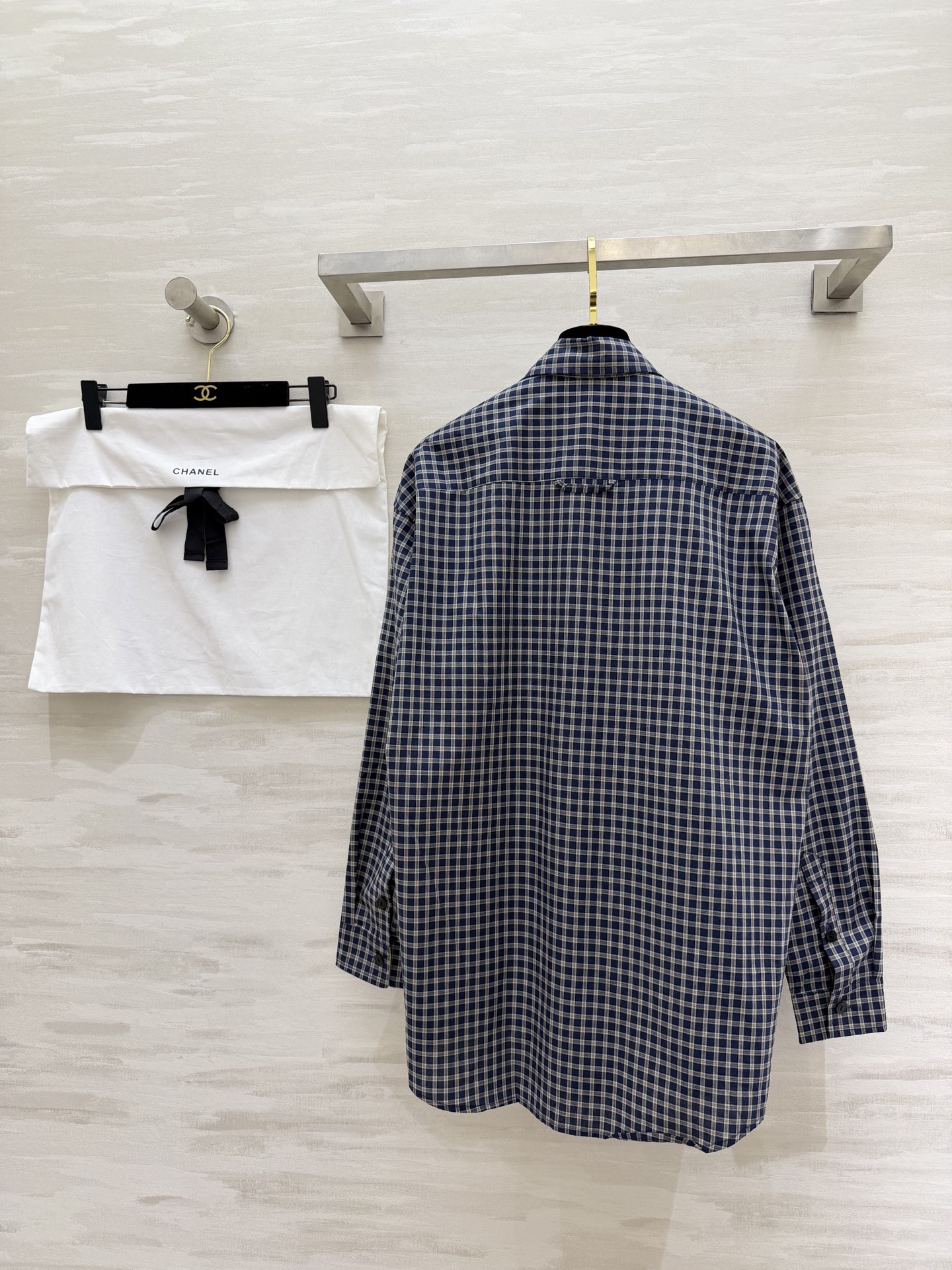 #CHAN♡²⁶.蓝格纹硬核上线💥经典格纹+皮质双C标识宽松版型自带街头感！高品质 现货来size：36