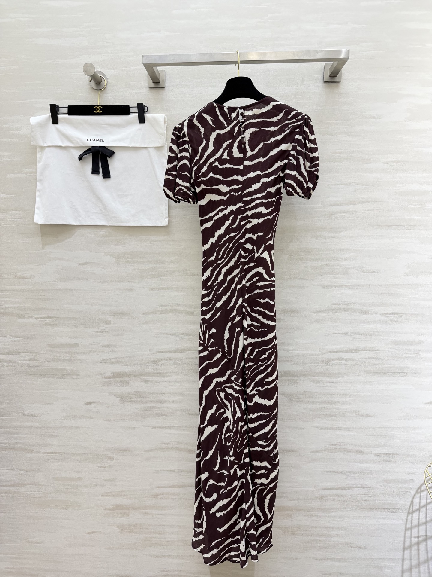 #CHAN♡²⁶ss 优雅高级感 人丝双绉泡泡袖袖连衣裙 优雅温婉印花 气质泡泡袖 X型线条剪裁 圆领设