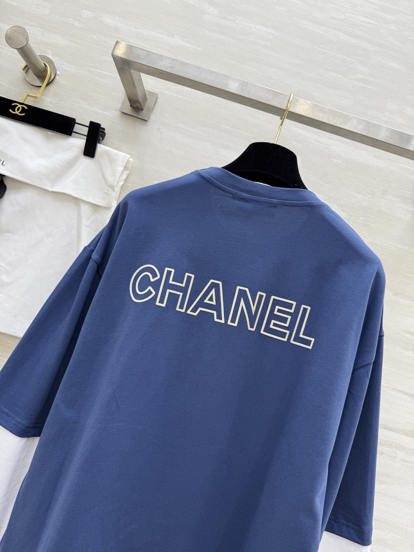 #Chane♡新款 假两件设计长袖上衣 高品质 配送防尘袋 现货来size：36/38/40（38码肩宽