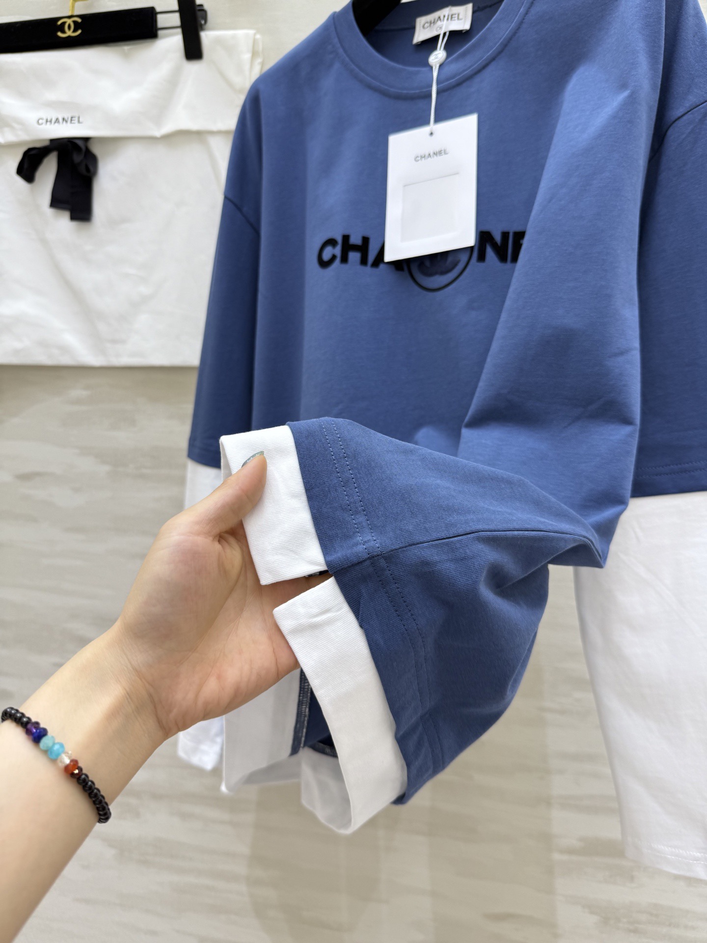 #Chane♡新款 假两件设计长袖上衣 高品质 配送防尘袋 现货来size：36/38/40（38码肩宽