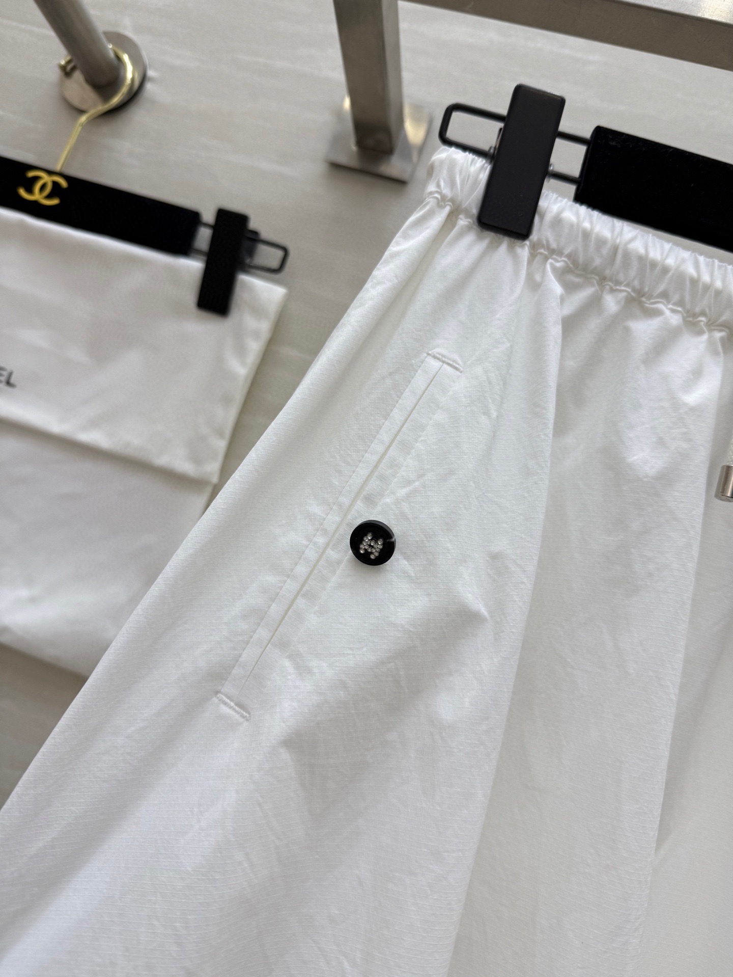 #Chane♡超级爆款 夏日时髦氛围感十足 中古花苞半裙 超级超级显瘦 遮跨的不显肚子的神裙穿不腻啊！质