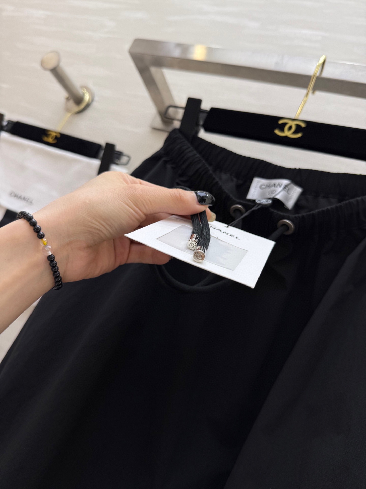 #Chane♡超级爆款 夏日时髦氛围感十足 中古花苞半裙 超级超级显瘦 遮跨的不显肚子的神裙穿不腻啊！质