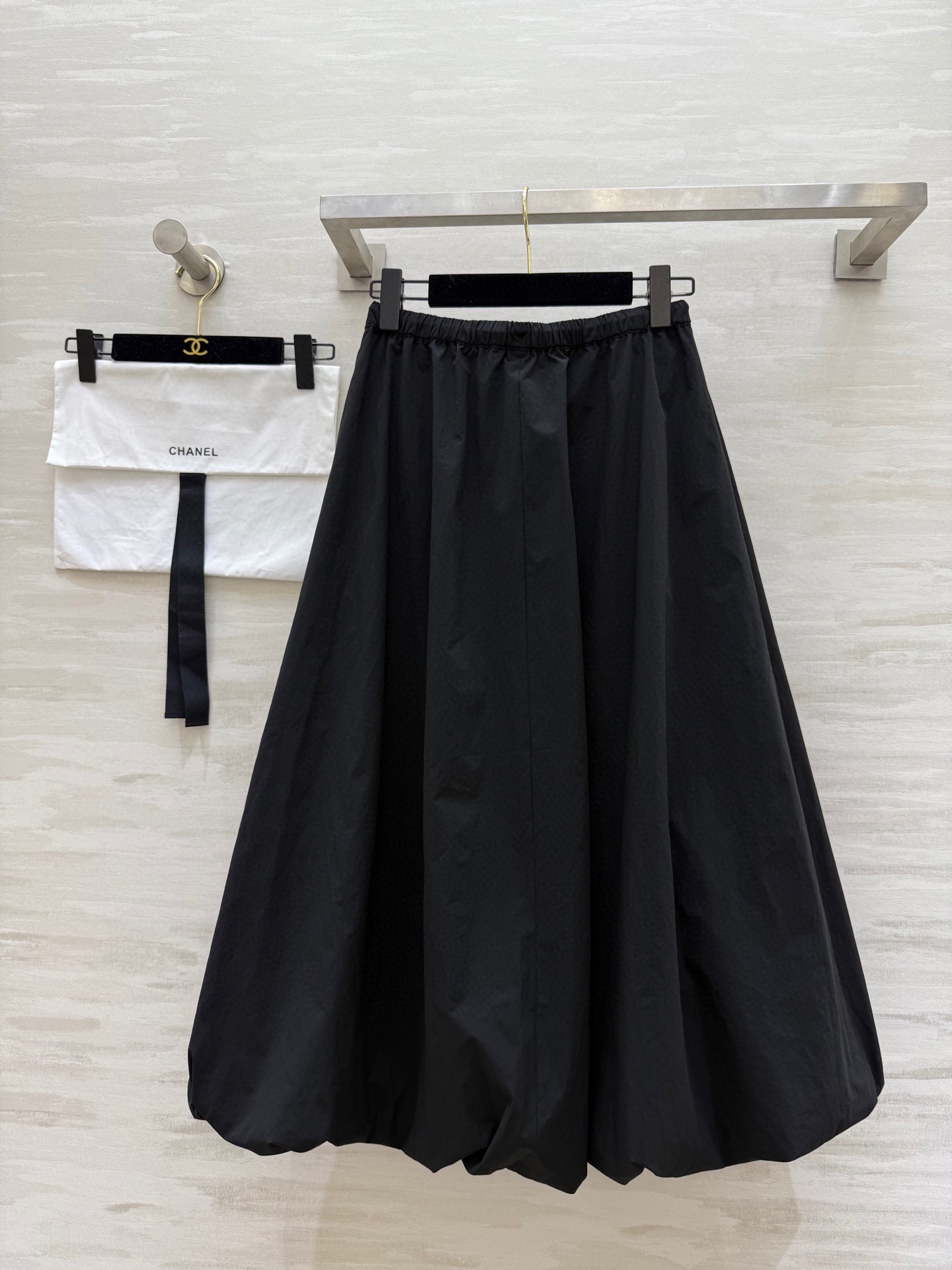 #Chane♡超级爆款 夏日时髦氛围感十足 中古花苞半裙 超级超级显瘦 遮跨的不显肚子的神裙穿不腻啊！质