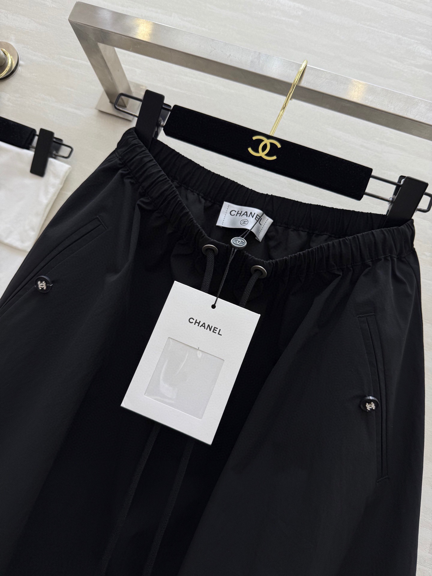 #Chane♡超级爆款 夏日时髦氛围感十足 中古花苞半裙 超级超级显瘦 遮跨的不显肚子的神裙穿不腻啊！质