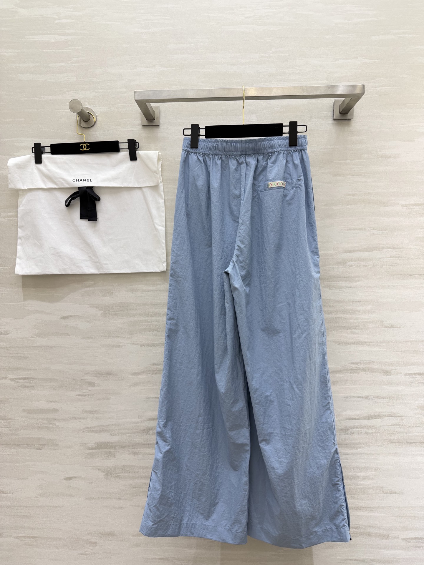 CHANE♡ 机能风阔腿裤｜春夏刚需单品💙轻量化速干面料，轻盈无负担松紧抽绳腰头，不勒肚还显腰细裤脚拉链