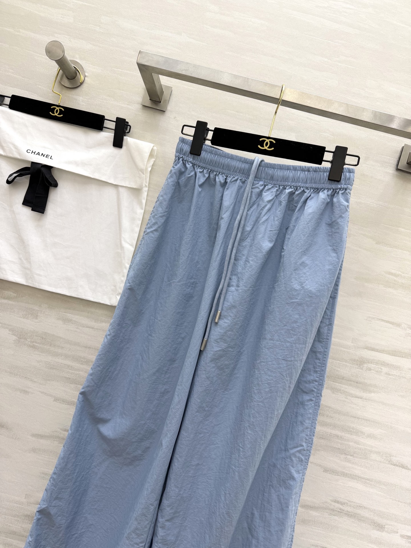 CHANE♡ 机能风阔腿裤｜春夏刚需单品💙轻量化速干面料，轻盈无负担松紧抽绳腰头，不勒肚还显腰细裤脚拉链