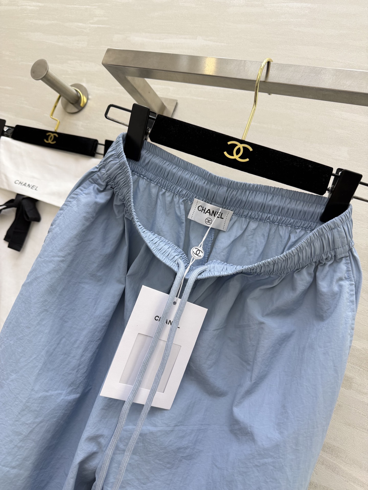 CHANE♡ 机能风阔腿裤｜春夏刚需单品💙轻量化速干面料，轻盈无负担松紧抽绳腰头，不勒肚还显腰细裤脚拉链