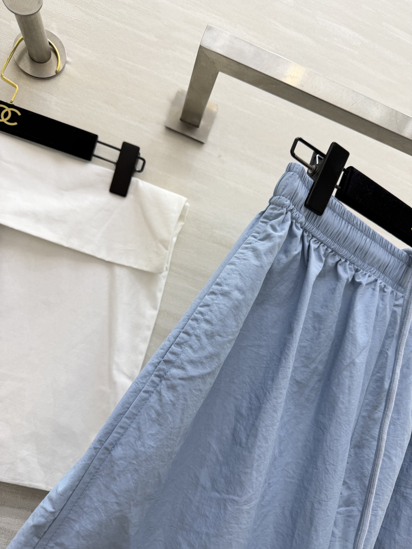 CHANE♡ 机能风阔腿裤｜春夏刚需单品💙轻量化速干面料，轻盈无负担松紧抽绳腰头，不勒肚还显腰细裤脚拉链