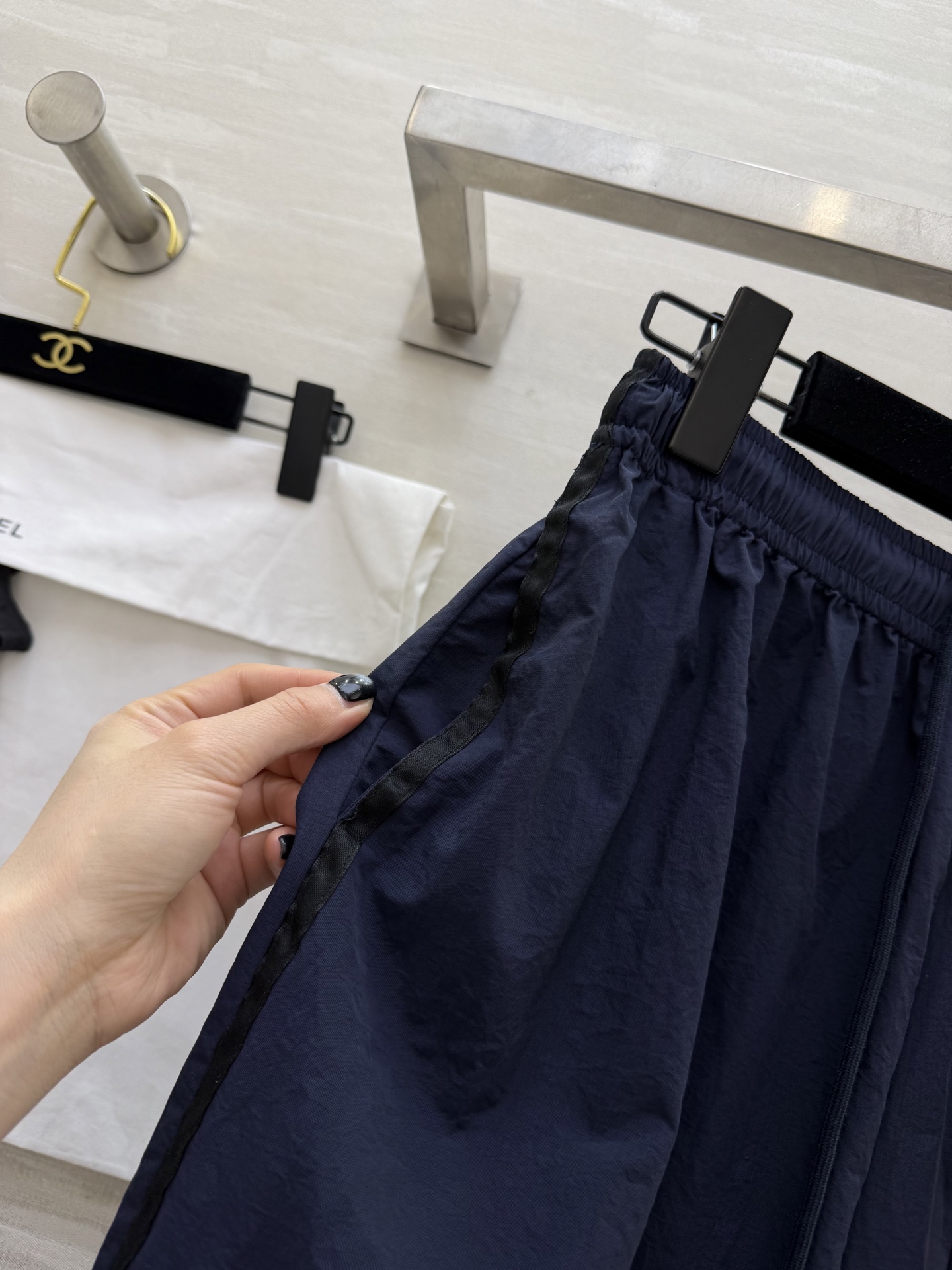 CHANE♡ 机能风阔腿裤｜春夏刚需单品💙轻量化速干面料，轻盈无负担松紧抽绳腰头，不勒肚还显腰细裤脚拉链