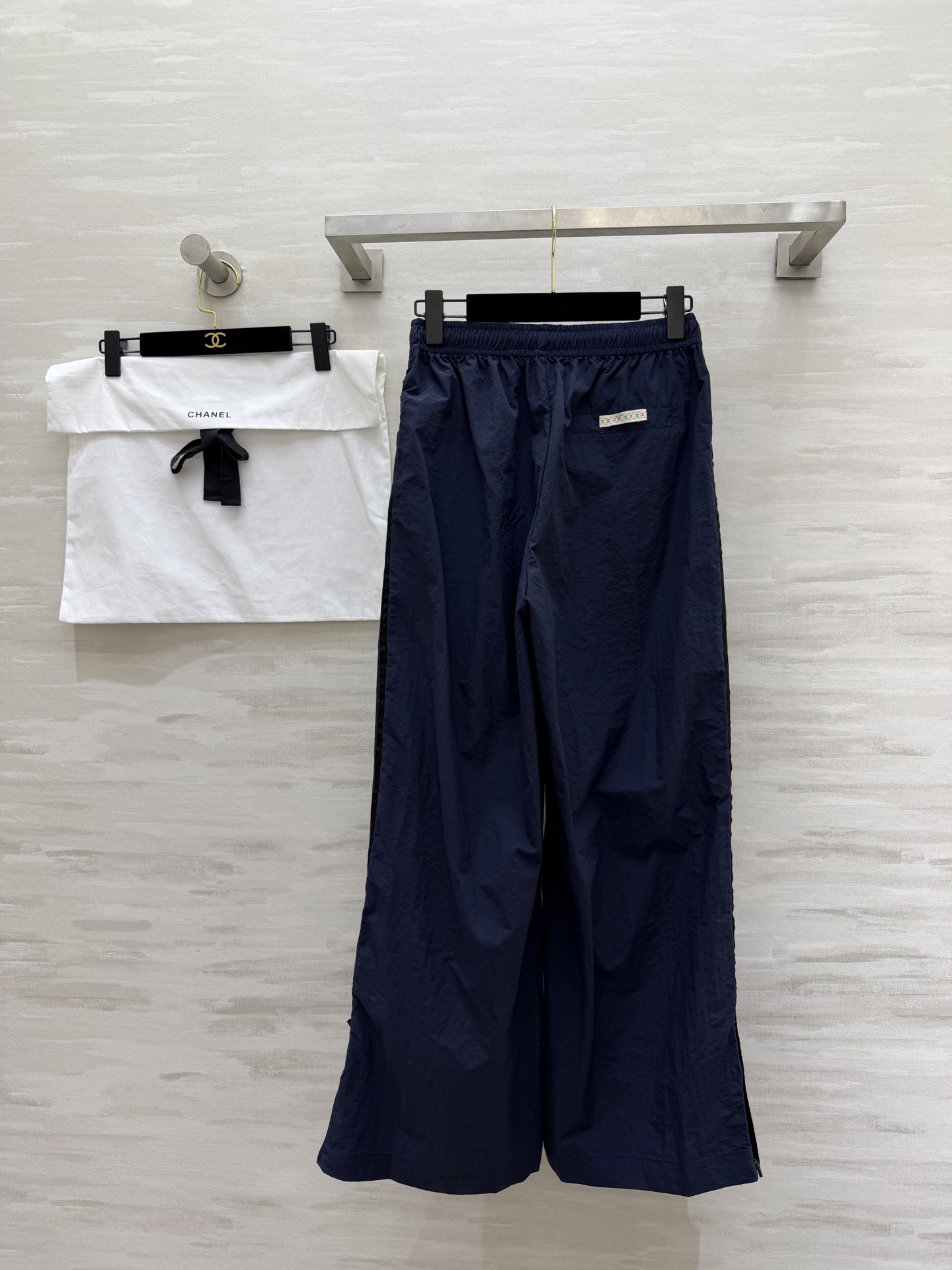 CHANE♡ 机能风阔腿裤｜春夏刚需单品💙轻量化速干面料，轻盈无负担松紧抽绳腰头，不勒肚还显腰细裤脚拉链