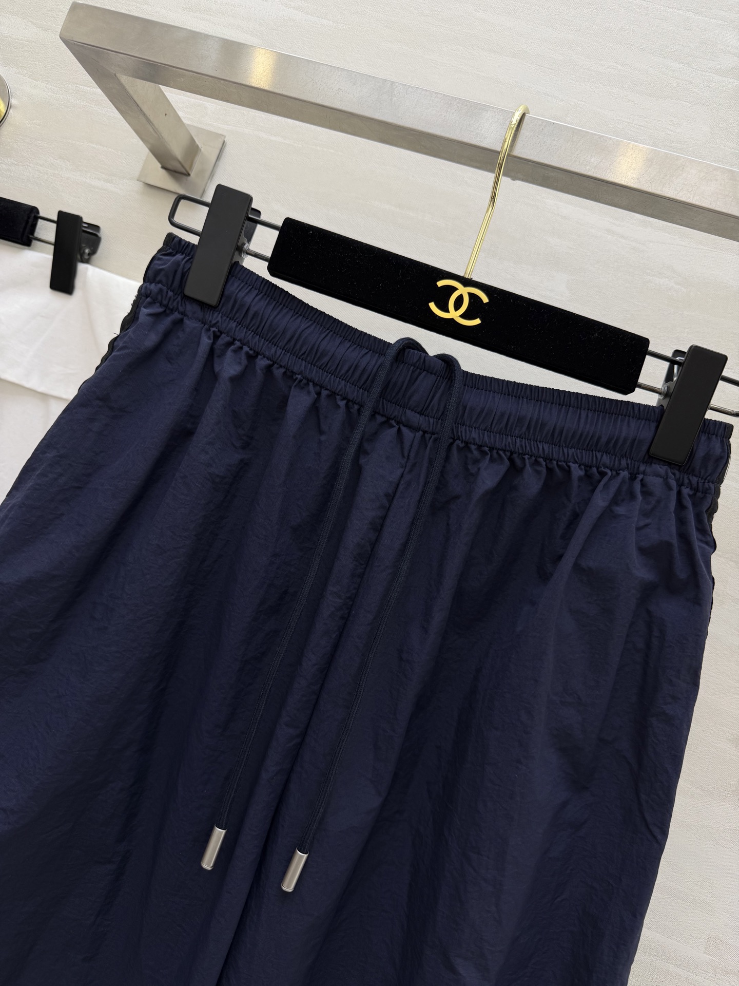 CHANE♡ 机能风阔腿裤｜春夏刚需单品💙轻量化速干面料，轻盈无负担松紧抽绳腰头，不勒肚还显腰细裤脚拉链