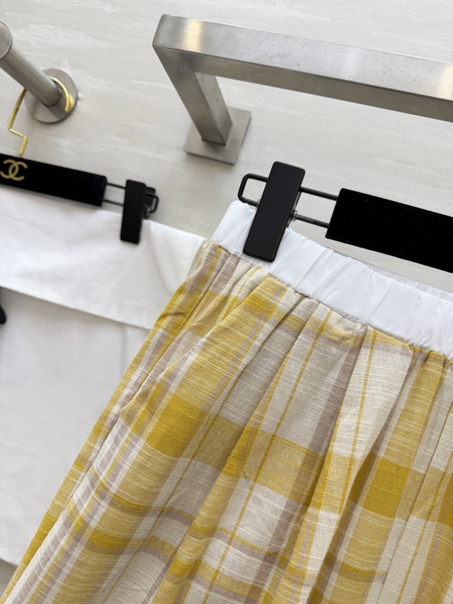CHANE♡黄格阔腿裤｜把阳光穿在身上🌼松紧腰+格纹肌理，舒服又显腿长双C刺绣，低调显贵气亚麻质地 氛围