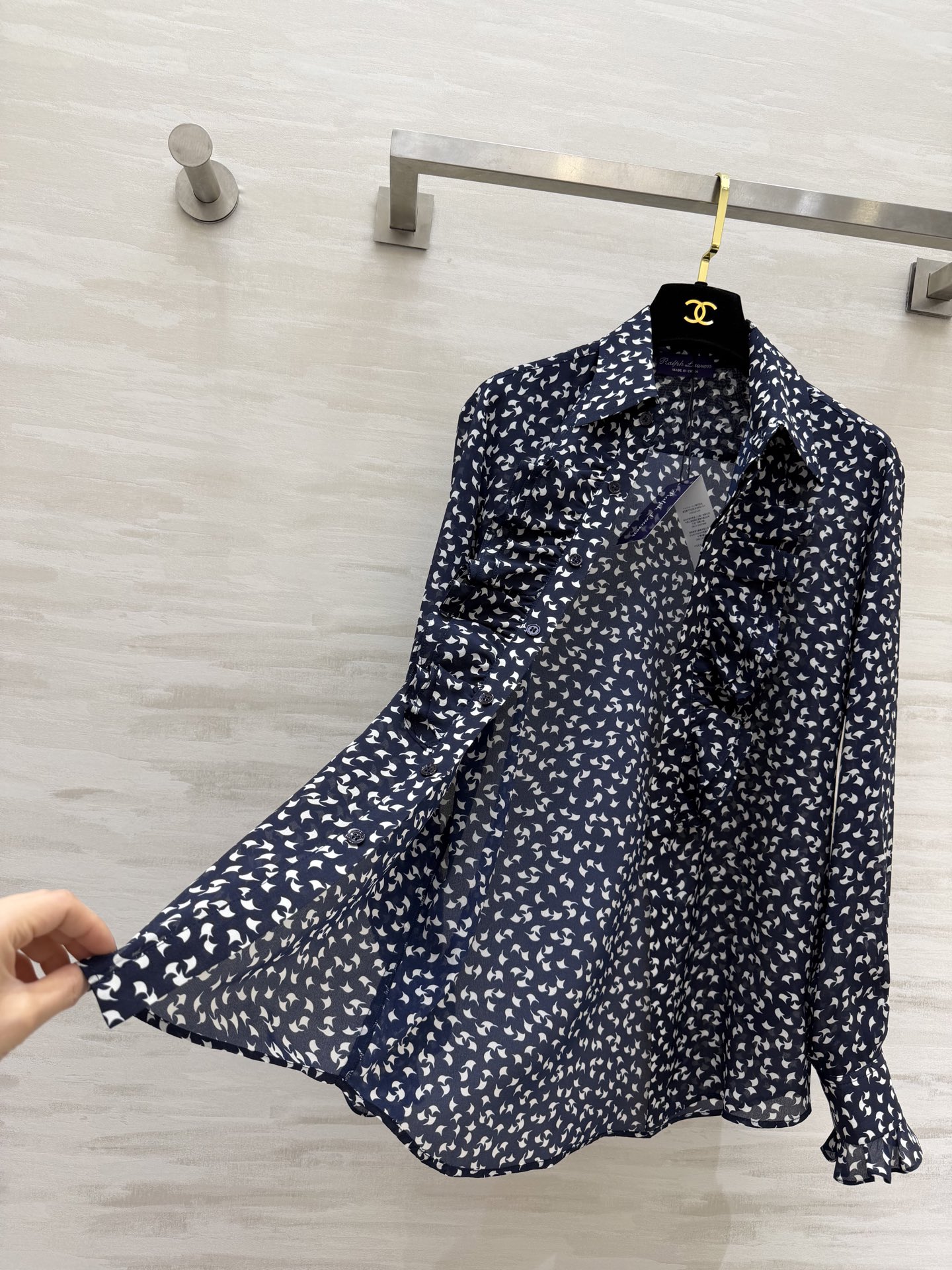 #Ralph Lauren²⁶ss紫标系列 藏青底真丝碎花衬衣 荷叶边真丝把浪漫刻进骨子里 前襟褶皱荷叶