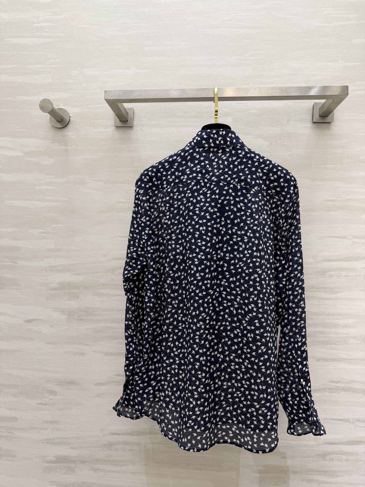 #Ralph Lauren²⁶ss紫标系列 藏青底真丝碎花衬衣 荷叶边真丝把浪漫刻进骨子里 前襟褶皱荷叶