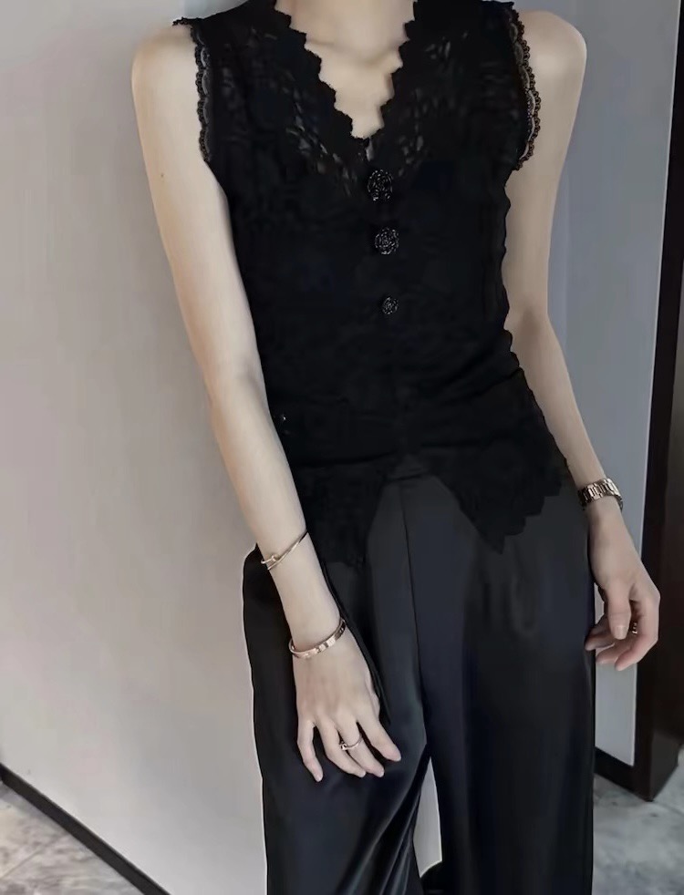 NO:752576,,,19860909,,,Women's clothing