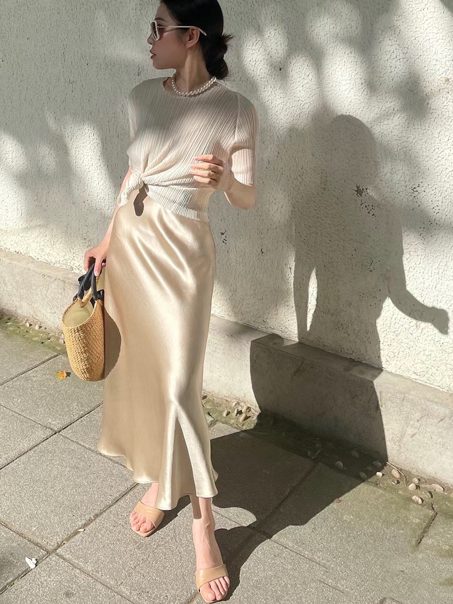 强烈推荐 超级(๑>◡<๑)爆炸款 Saint Lauren♡²⁶新品 走路带风 自带坠感 醋酸长款半裙