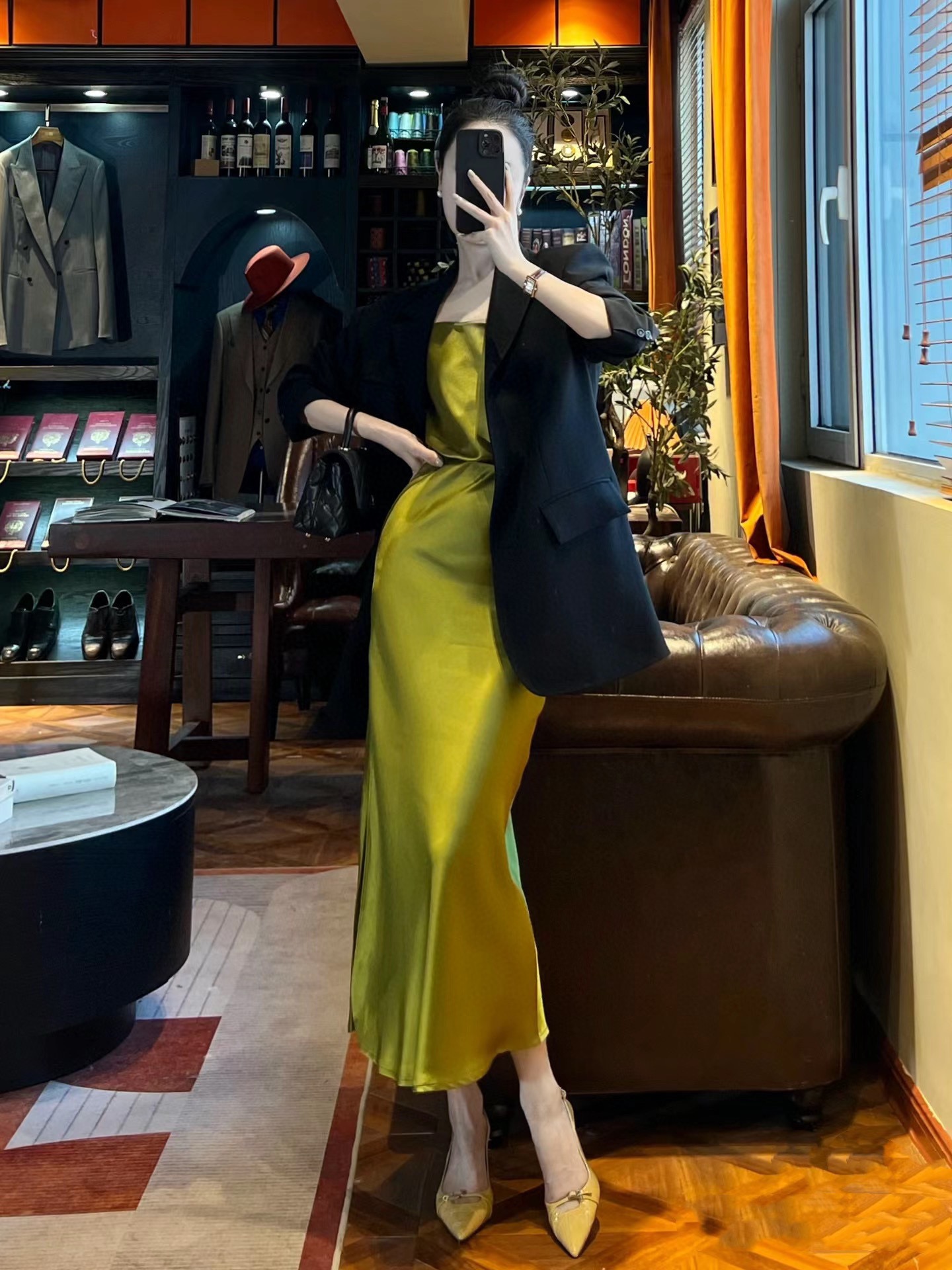 强烈推荐 超级(๑>◡<๑)爆炸款 Saint Lauren♡²⁶新品 走路带风 自带坠感 醋酸长款半裙