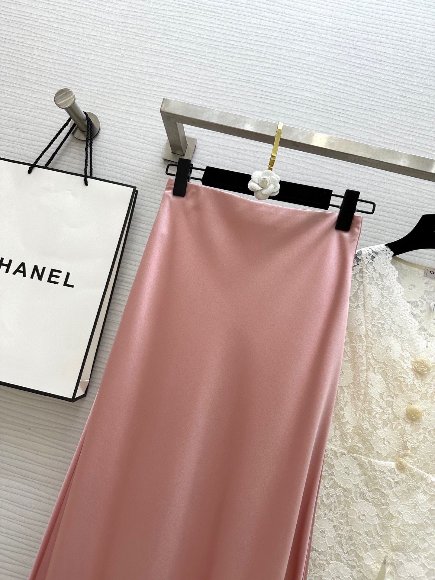 强烈推荐 超级(๑>◡<๑)爆炸款 Saint Lauren♡²⁶新品 走路带风 自带坠感 醋酸长款半裙