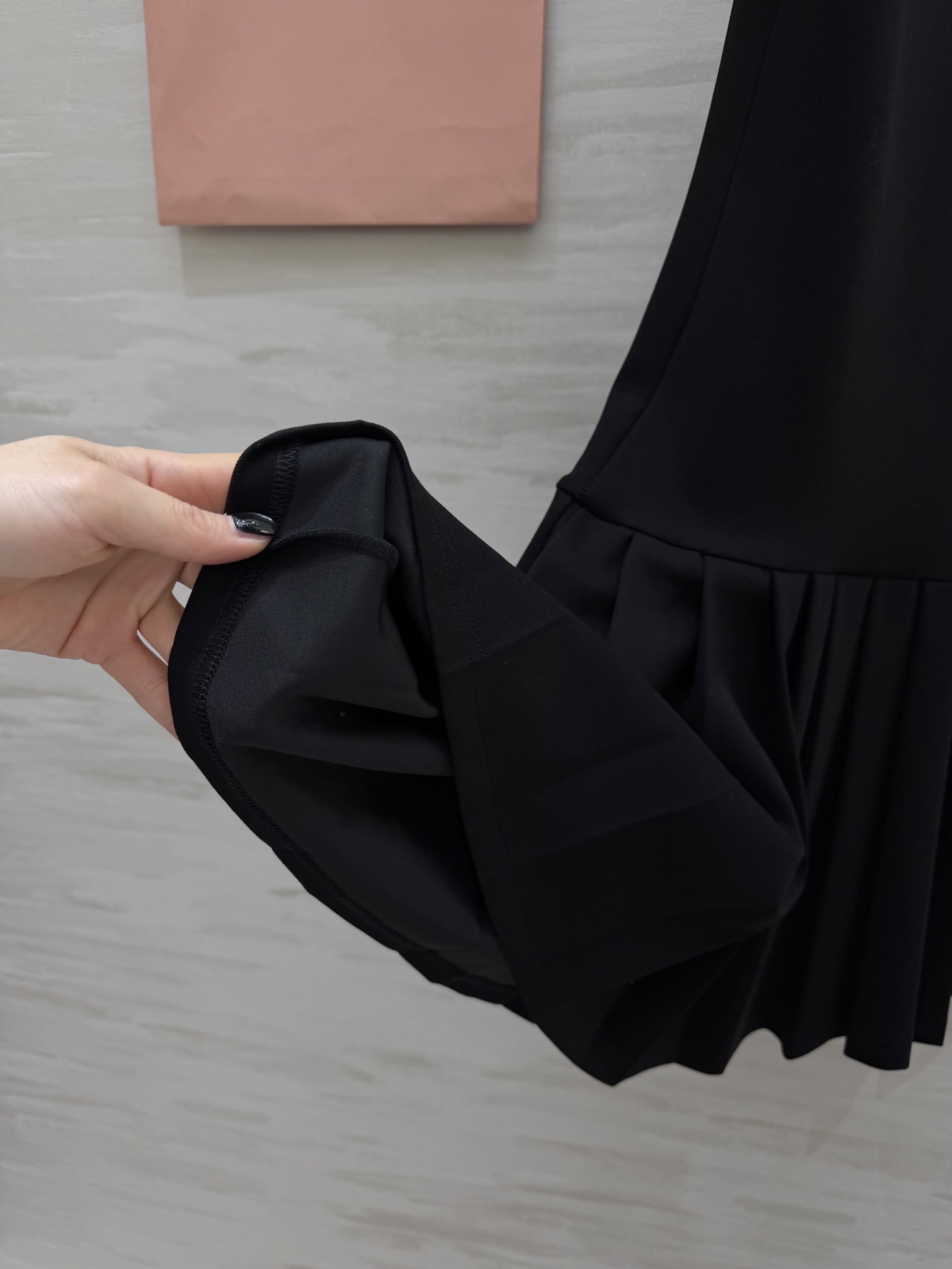 ✨ Miu系 学院风Polo百褶裙 撞色拼接设计 上浅下深的经典配色 干净又显气质 Polo领+半拉链 