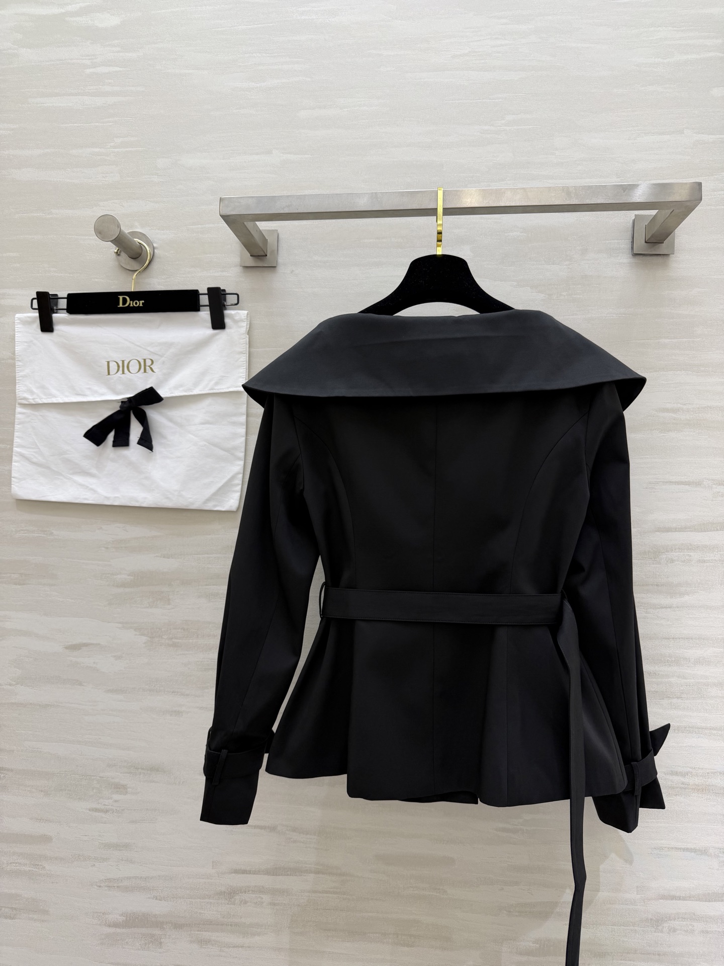 #Dio♡²⁶短款风衣｜小个子天菜版型✨大翻领+收腰腰带，一秒掐出腰线卡其色温柔复古，黑色酷飒干练通勤/