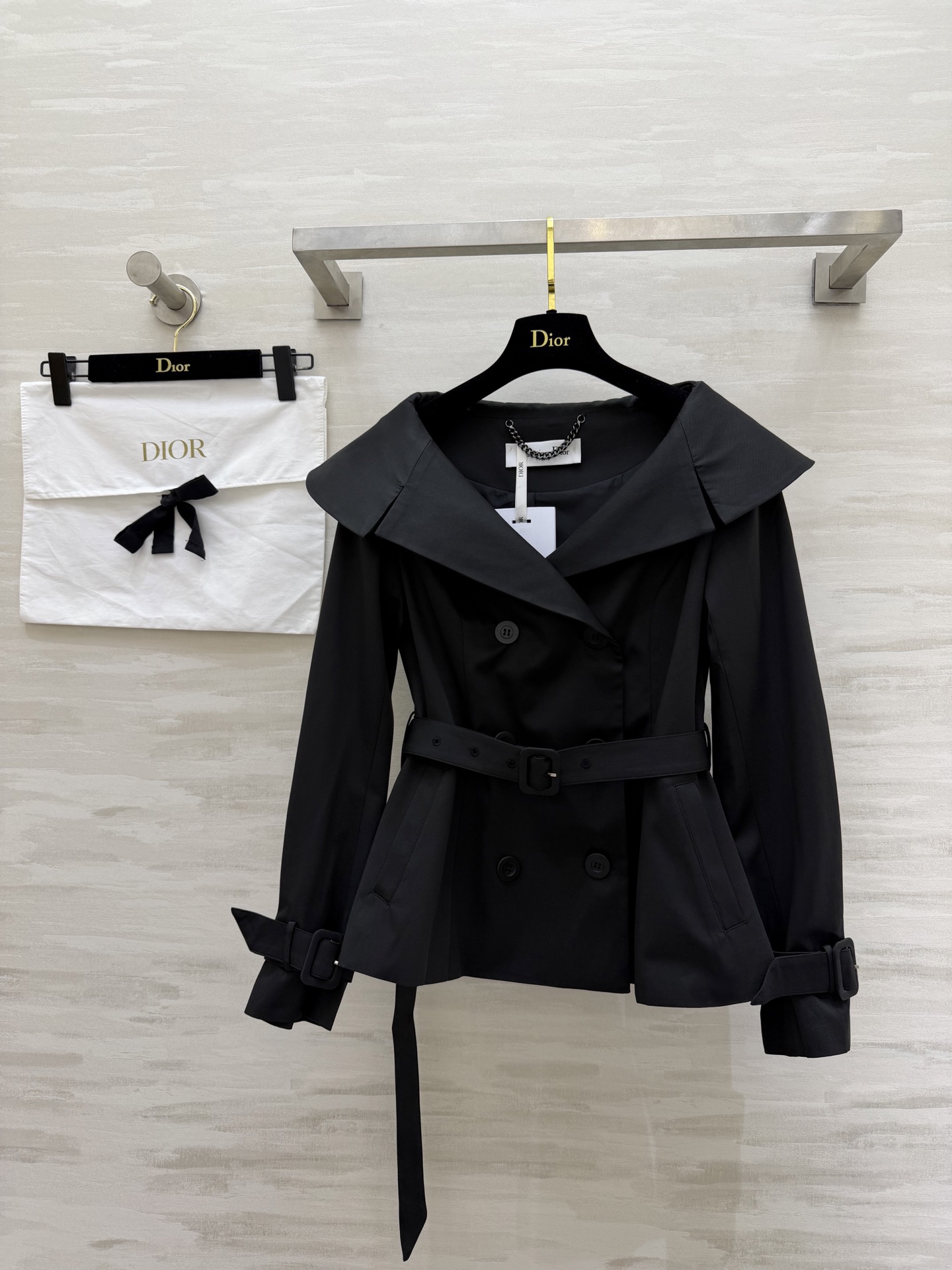 #Dio♡²⁶短款风衣｜小个子天菜版型✨大翻领+收腰腰带，一秒掐出腰线卡其色温柔复古，黑色酷飒干练通勤/