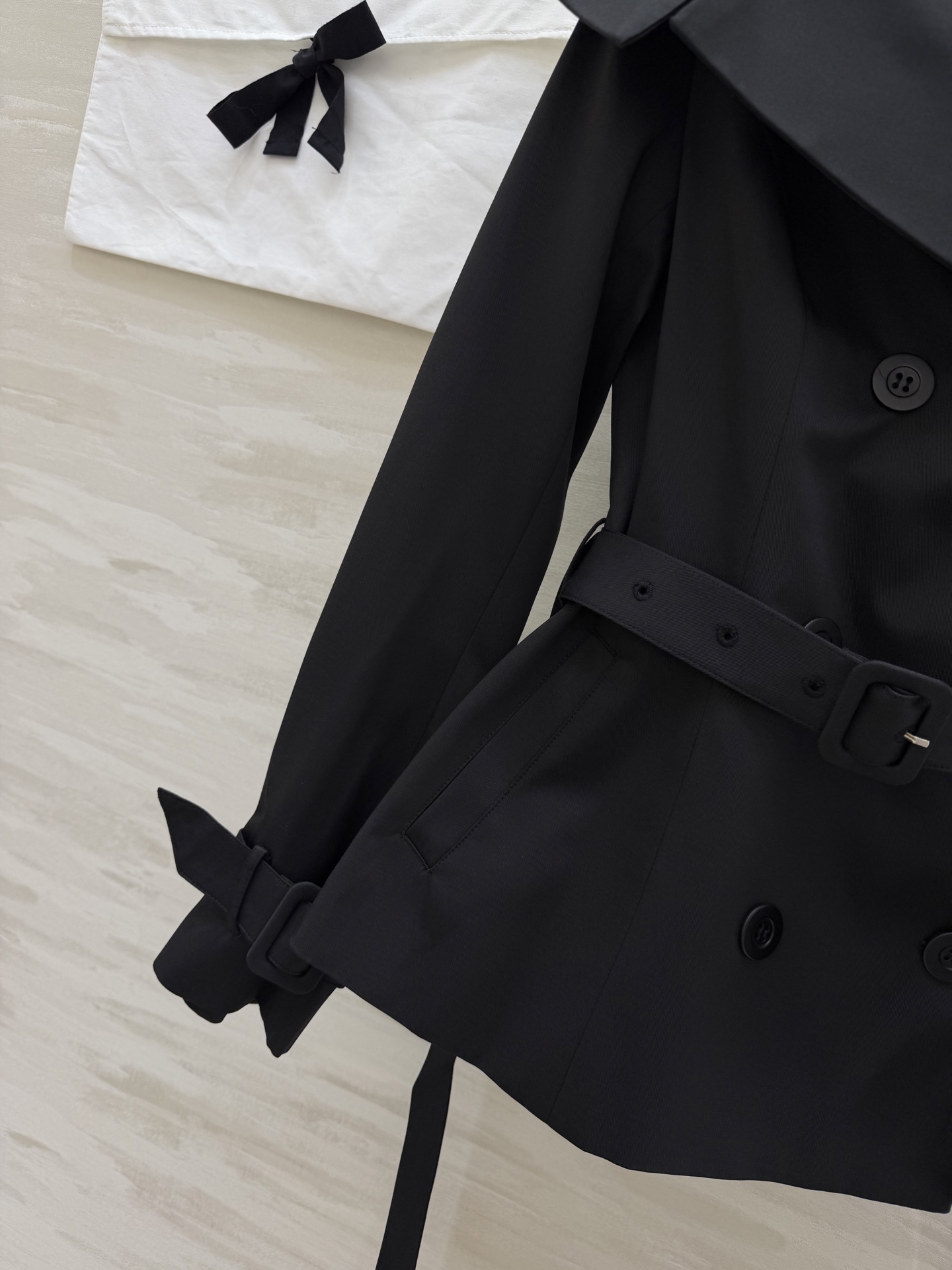 #Dio♡²⁶短款风衣｜小个子天菜版型✨大翻领+收腰腰带，一秒掐出腰线卡其色温柔复古，黑色酷飒干练通勤/