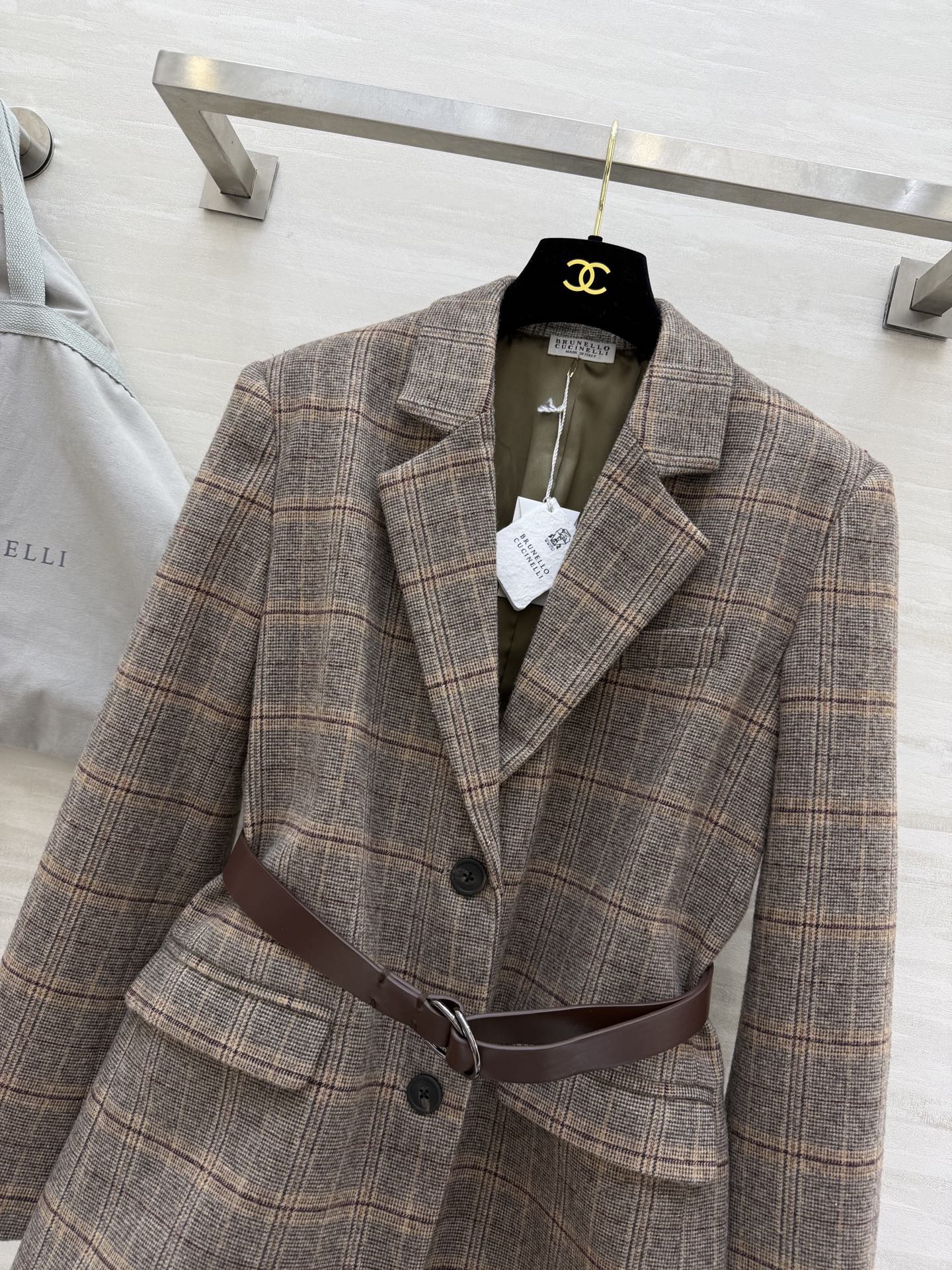#Brunello Cucinell♡²⁶格纹西装 复古棕调格纹自带新贵氛围感 混纺面料软糯又挺括 附赠