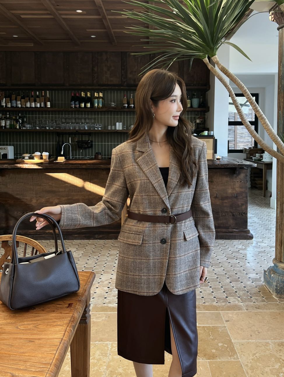 NO:753537,,,19860909,,,Women's clothing