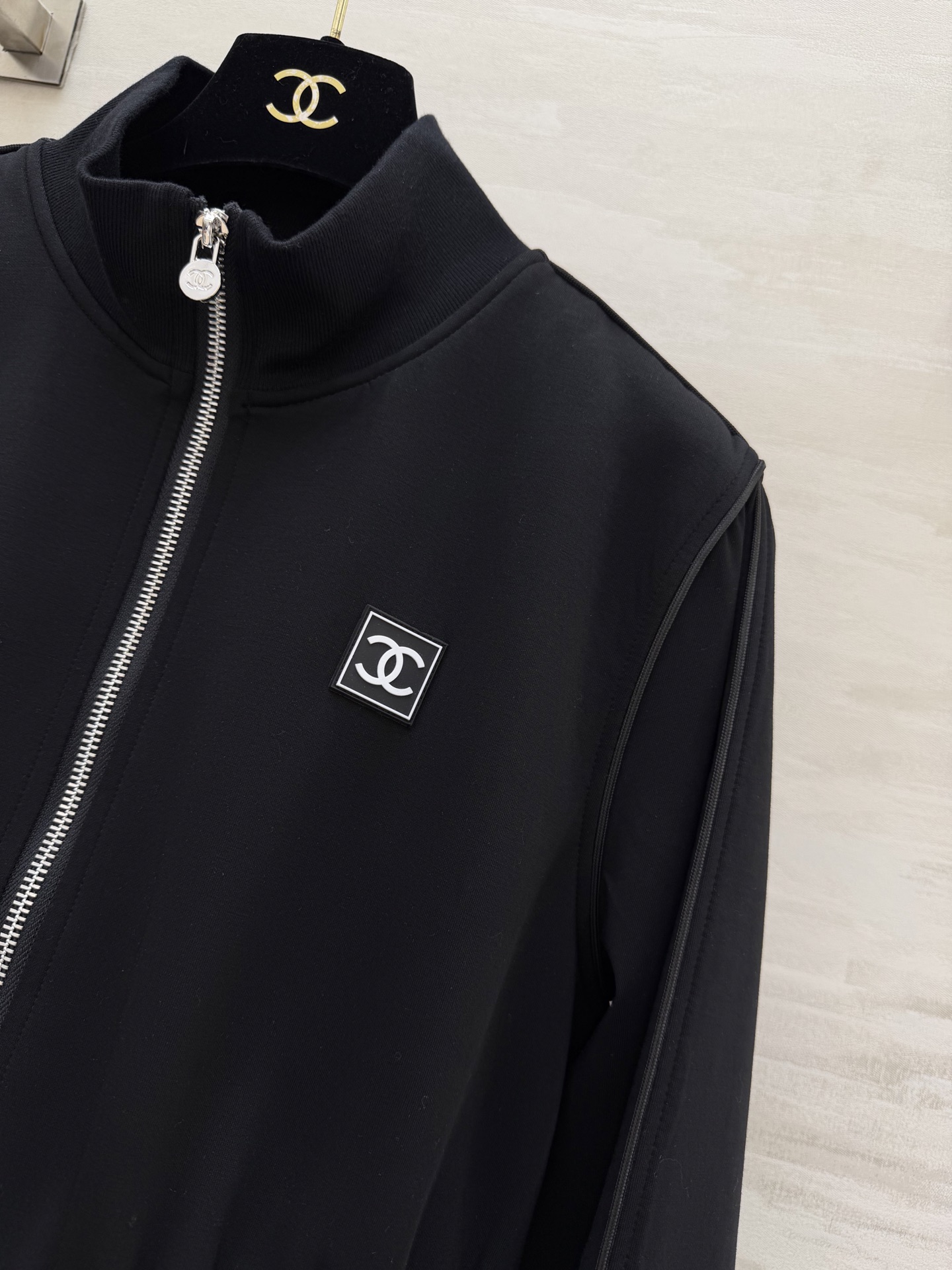 #Chane♡²⁶小立领收腰外套 太戳我了✨立领设计 腰部荷叶边收腰甜酷感拉满 上身显瘦又灵动双C小标低