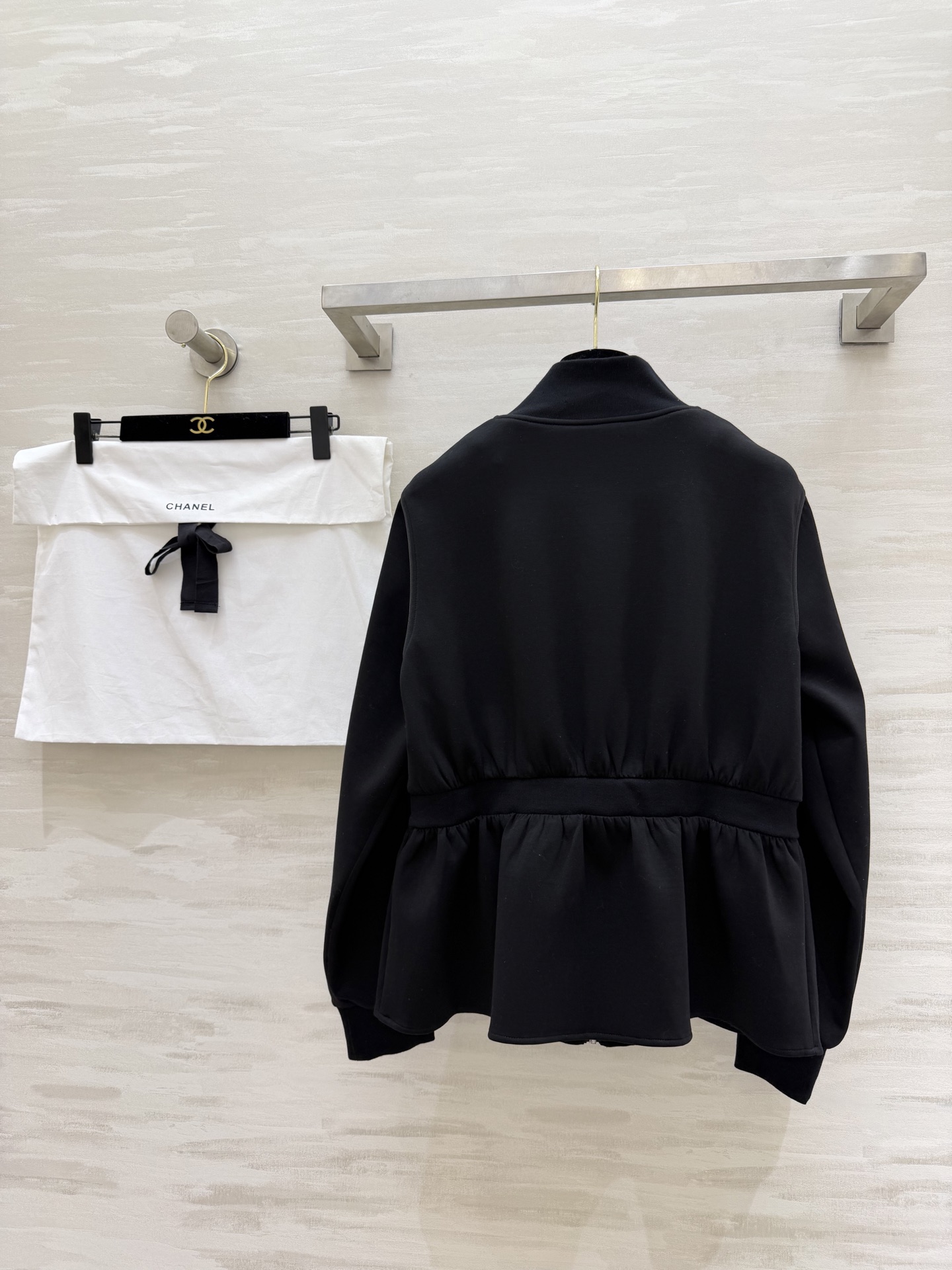 #Chane♡²⁶小立领收腰外套 太戳我了✨立领设计 腰部荷叶边收腰甜酷感拉满 上身显瘦又灵动双C小标低