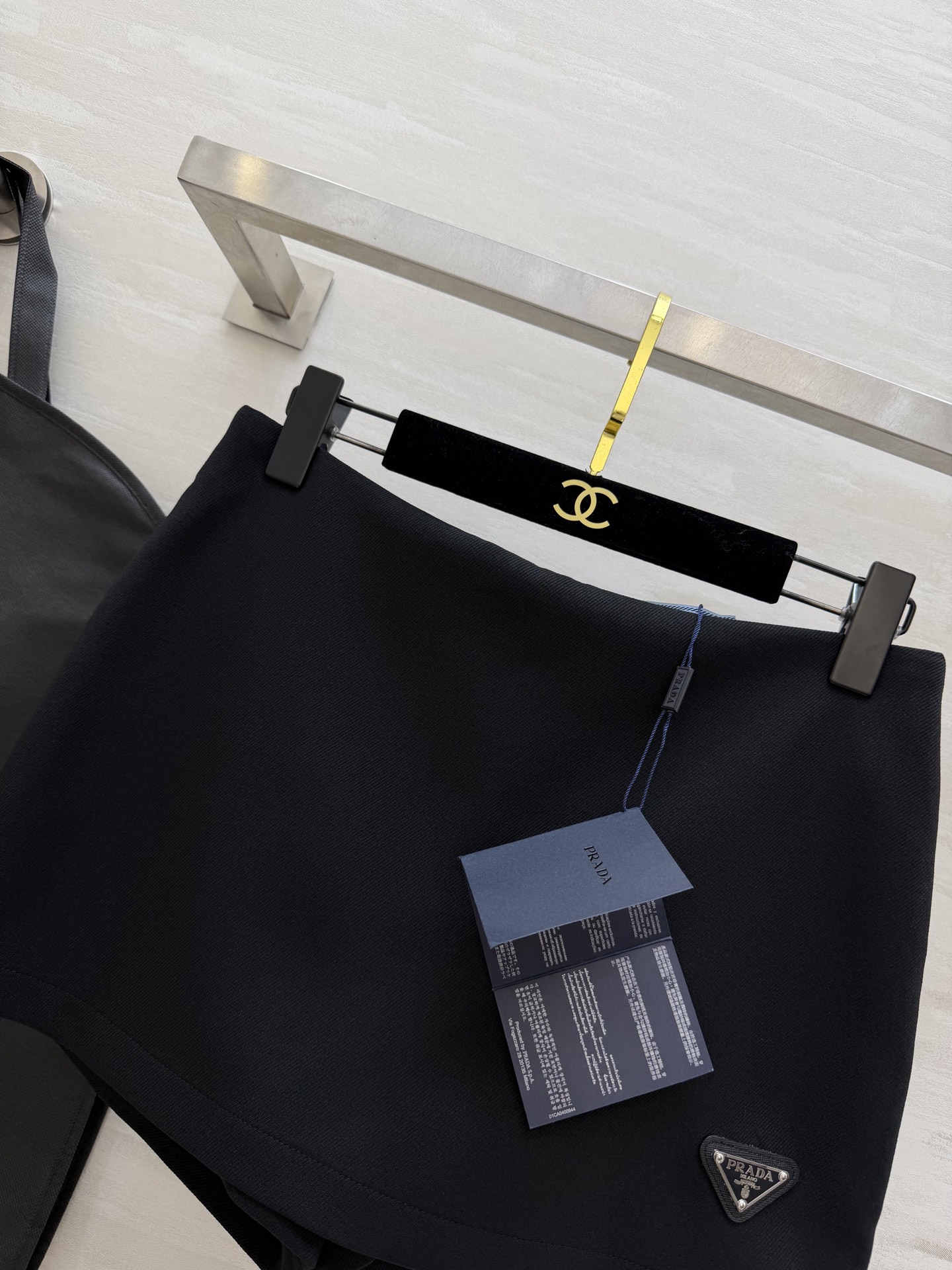 #Prad♡新款裤裙 俏皮时髦 内里防走光安全裤设计 立体剪裁版型 高品质定制 现货首发size：S/M