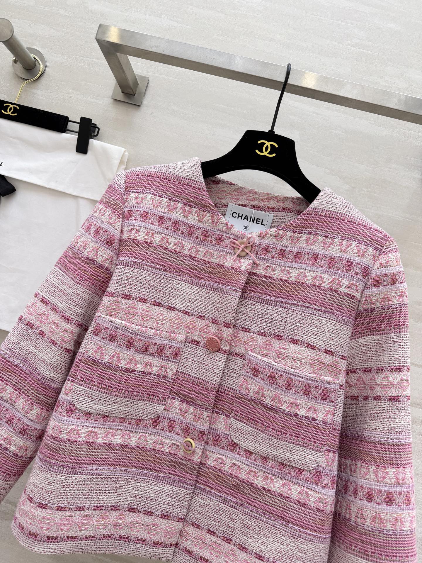 #Chane♡²⁶温柔精致风 编织花呢外套 粉调温柔 蓝调清冷 粗花呢肌理自带高级感 经典香风永不过时 