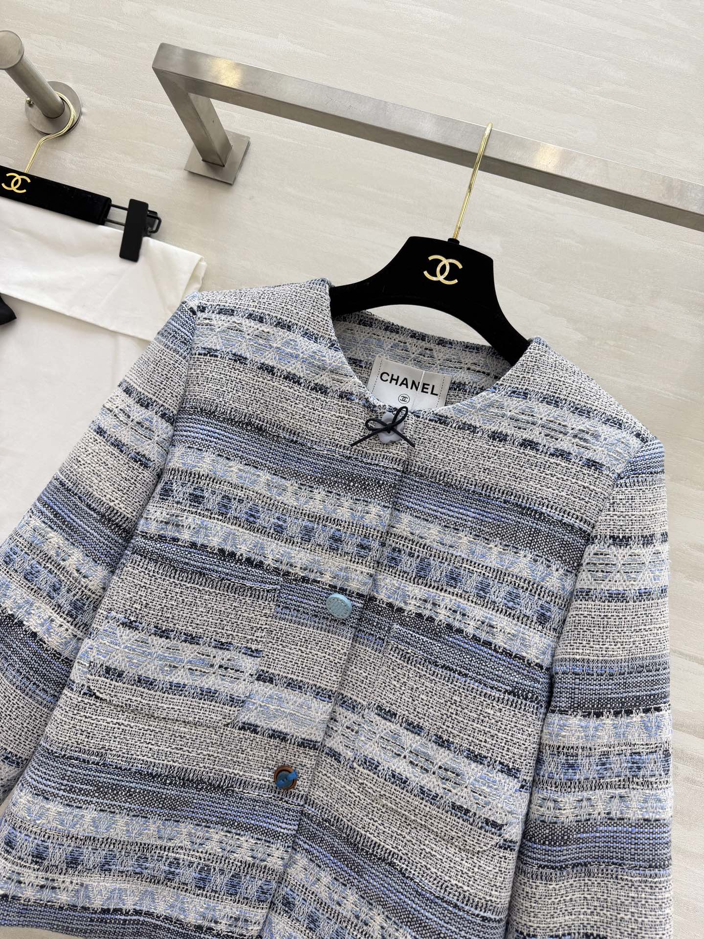 #Chane♡²⁶温柔精致风 编织花呢外套 粉调温柔 蓝调清冷 粗花呢肌理自带高级感 经典香风永不过时 