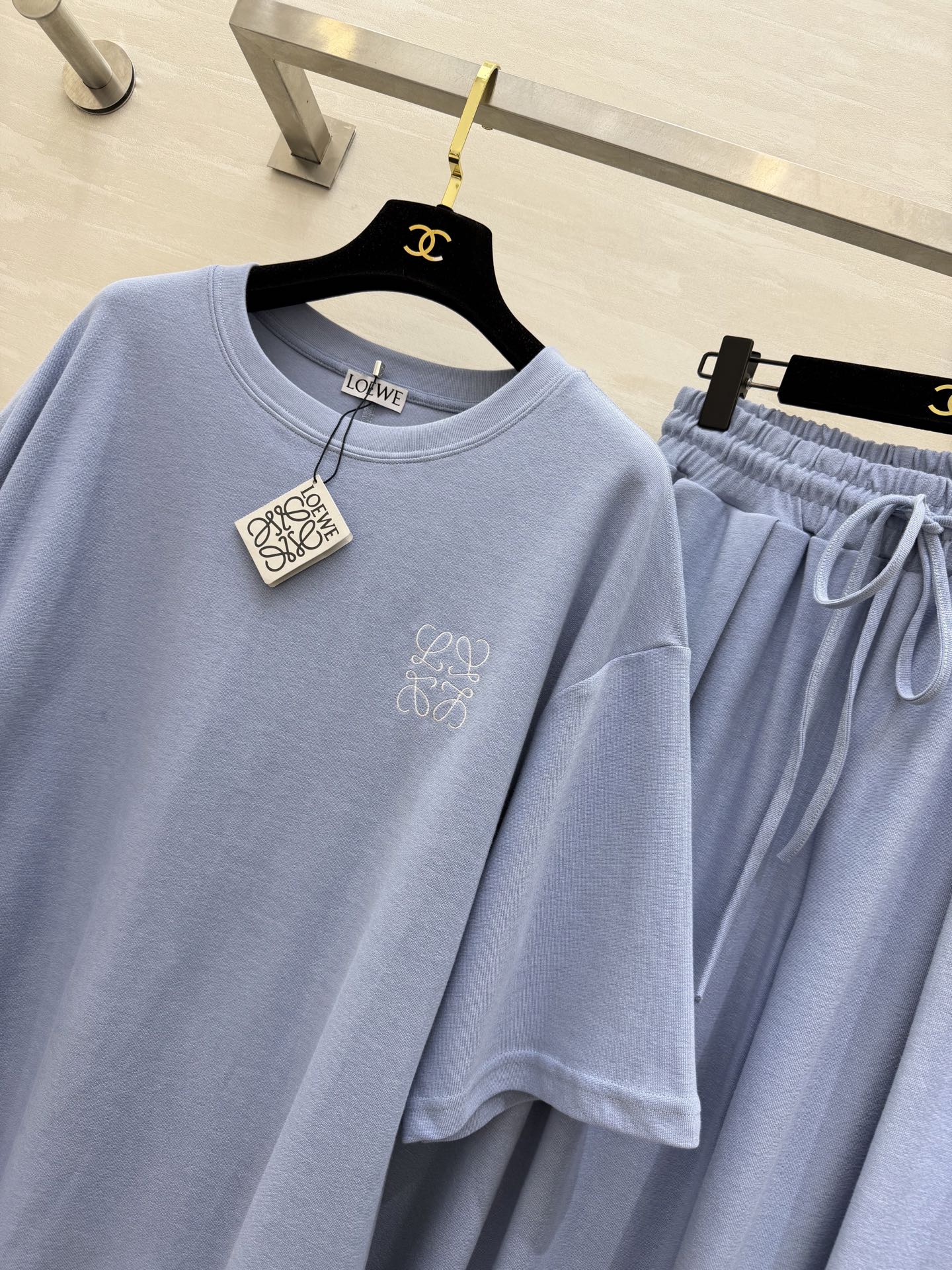 #Loew♡²⁶极简高级风 休闲套装 宽松T恤+阔腿裤 舒适感与氛围感双在线 刺绣🪡logo低调显贵 T