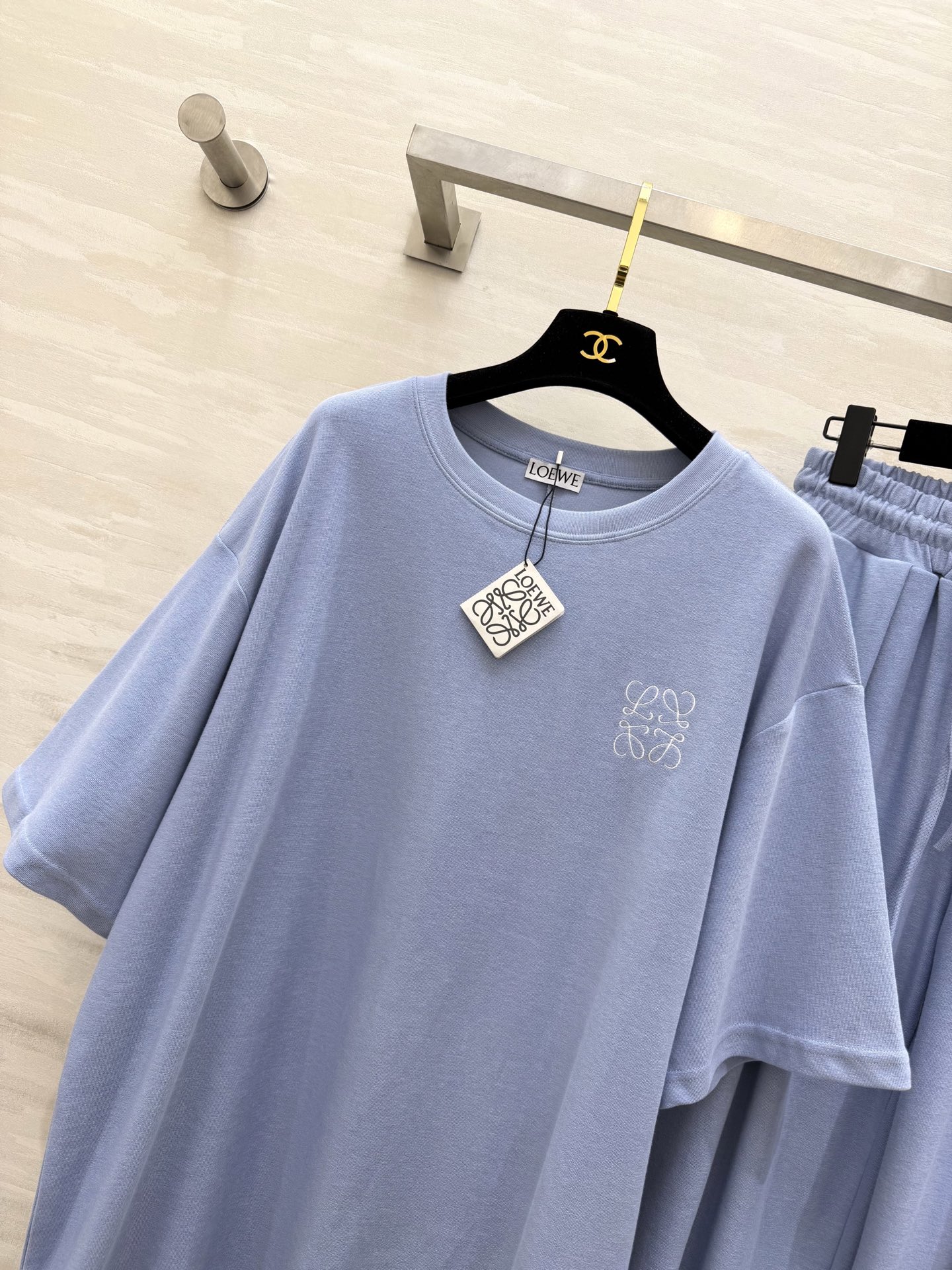 #Loew♡²⁶极简高级风 休闲套装 宽松T恤+阔腿裤 舒适感与氛围感双在线 刺绣🪡logo低调显贵 T