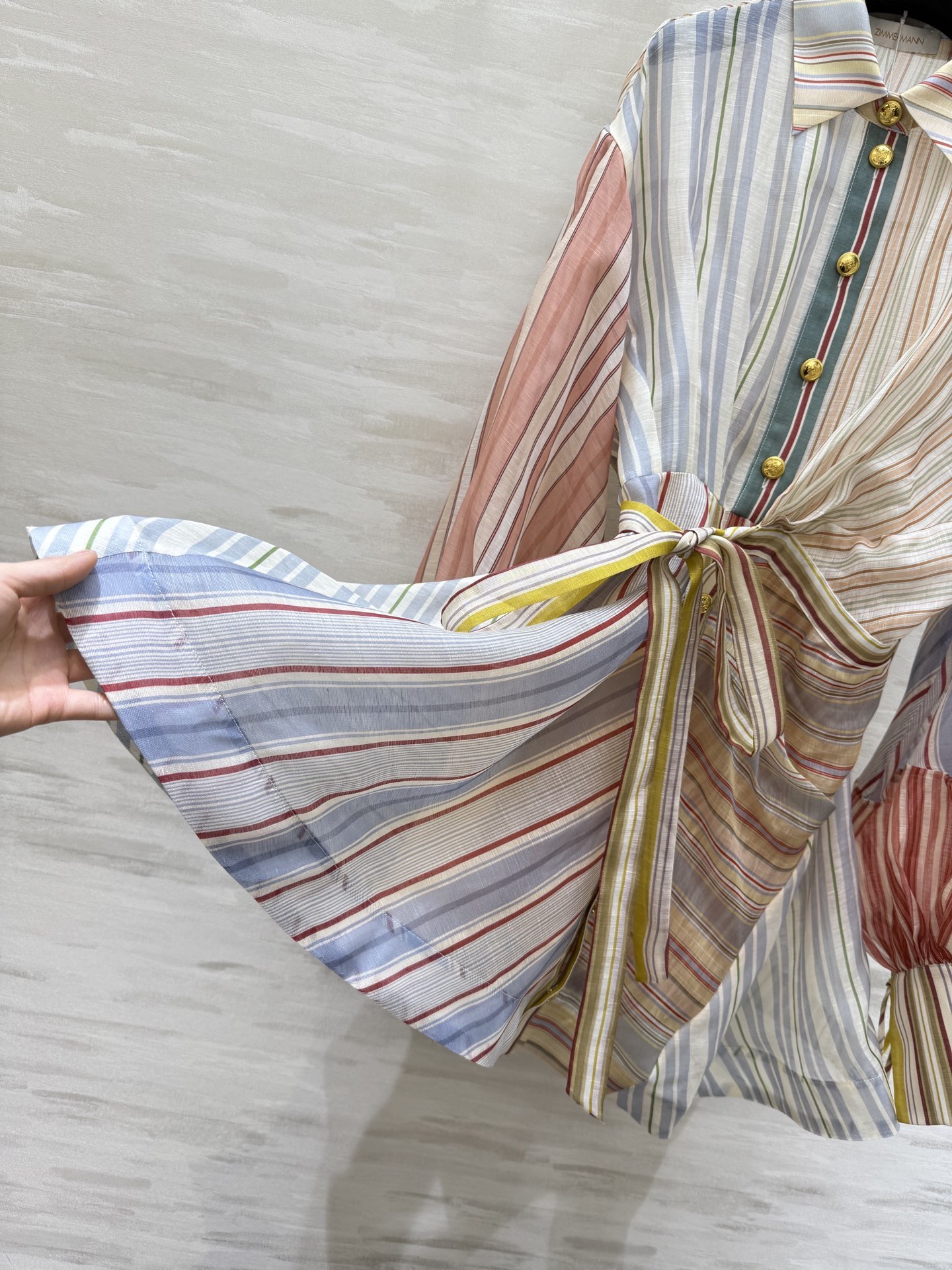 #Zimmerman♡²⁶早春Rebellion系列条纹衬衣裙 真丝+亚麻混纺 轻盈透气超适合春夏！多彩