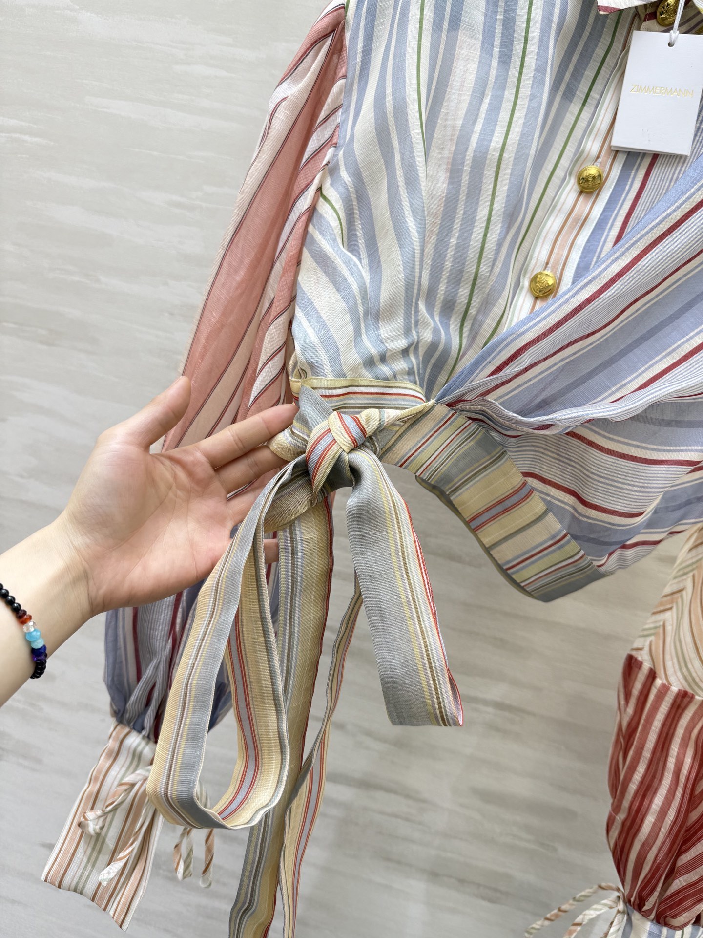 #Zimmerman♡²⁶早春Rebellion系列条纹衬衣 真丝+亚麻混纺 轻盈透气超适合春夏！多彩条