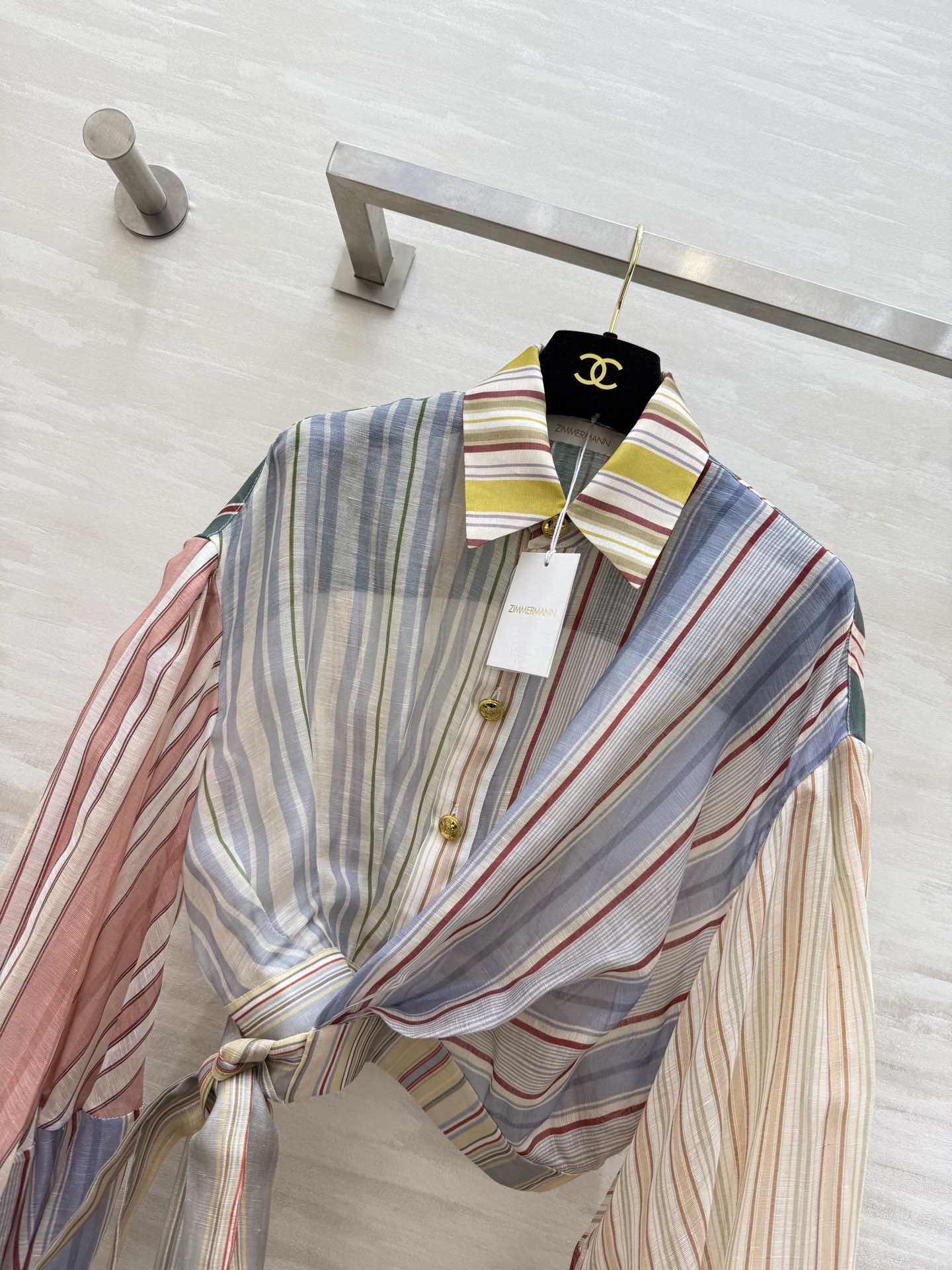 #Zimmerman♡²⁶早春Rebellion系列条纹衬衣 真丝+亚麻混纺 轻盈透气超适合春夏！多彩条