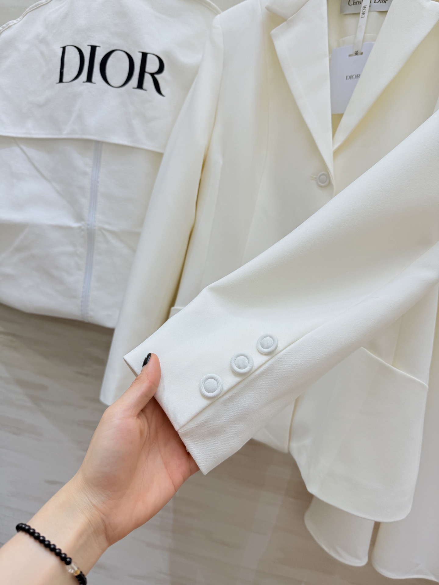 #DIO♡²⁶新款 西装套装​​ 修身西装外套+高腰长裙 优雅高级 外套枪驳领 三粒扣设计 剪裁利落 凸