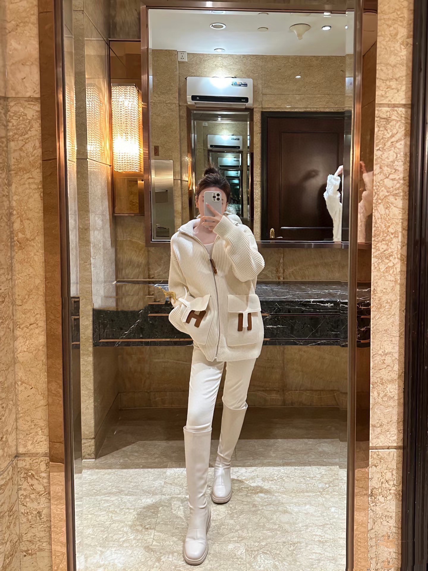 NO:759921,,,19860909,,,Women's clothing