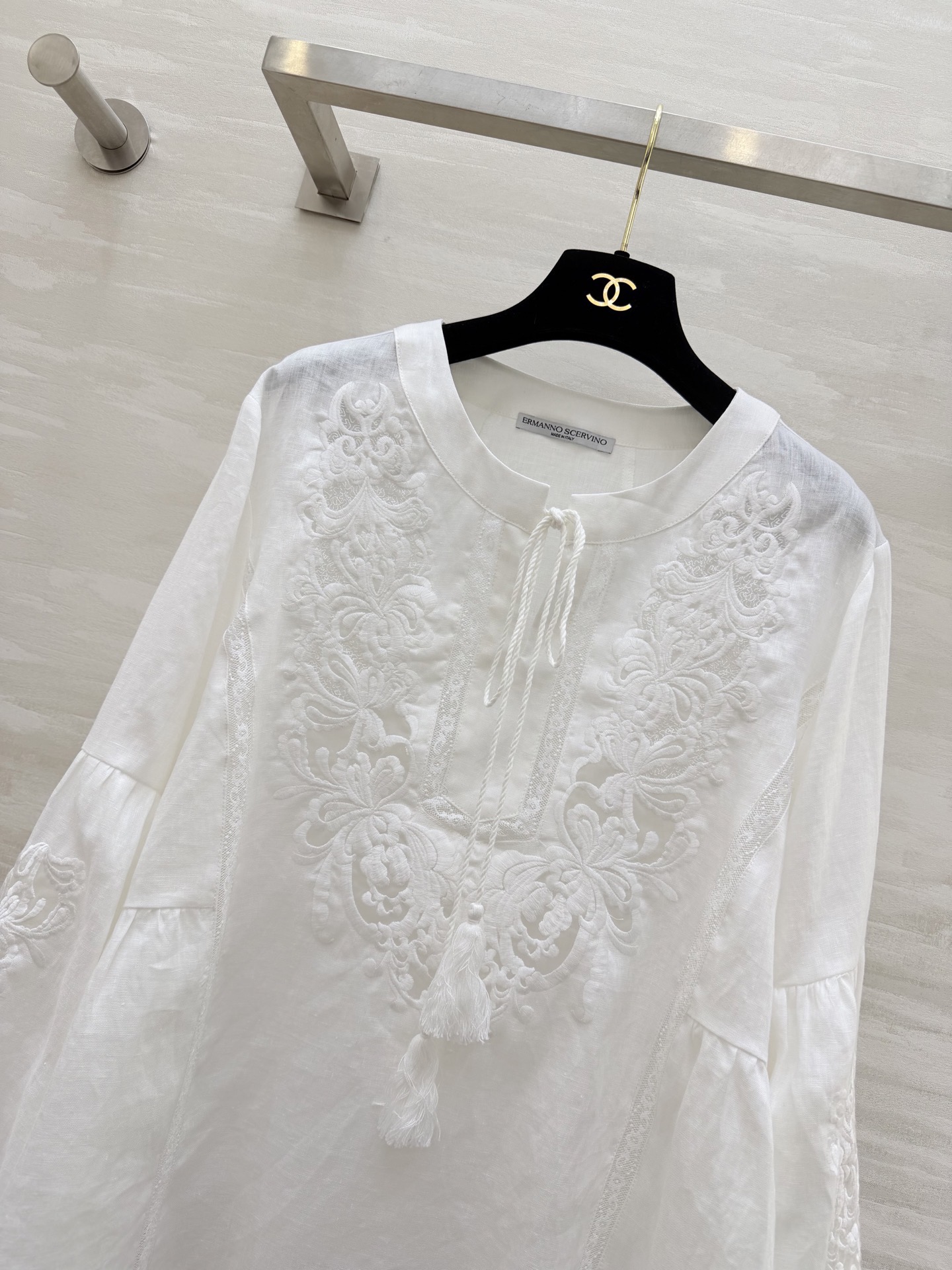 #ERMANNO SCERVIN♡²⁶春夏度假系列 法式衬衣 春夏还是偏爱这种亚麻衬衫 麻料的质感无法拒