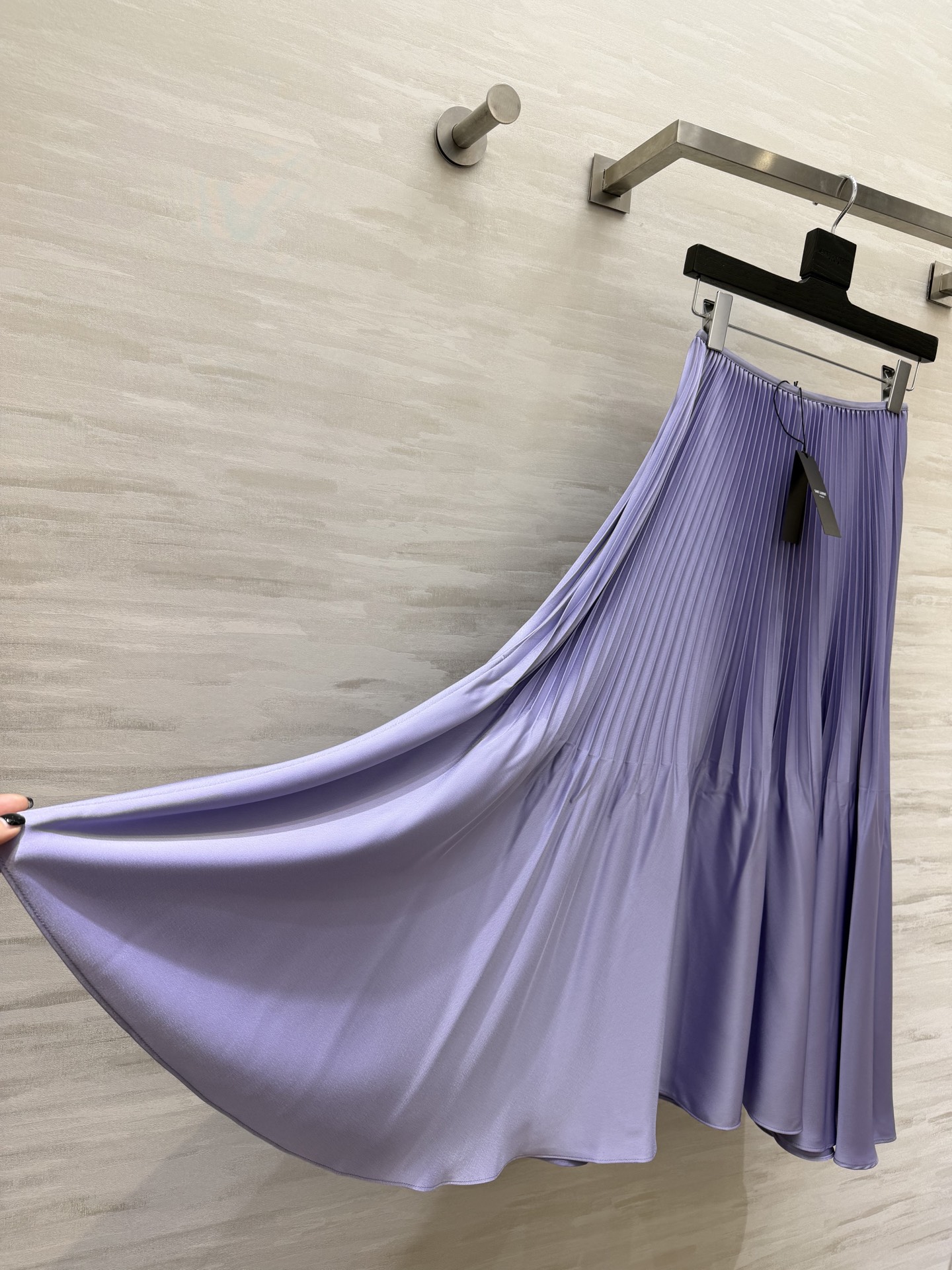 Saint Lauren♡²⁶春夏新款 ysl百褶半裙 定制醋酸混纺面料垂坠感与光泽度满分 裙摆层次丰富