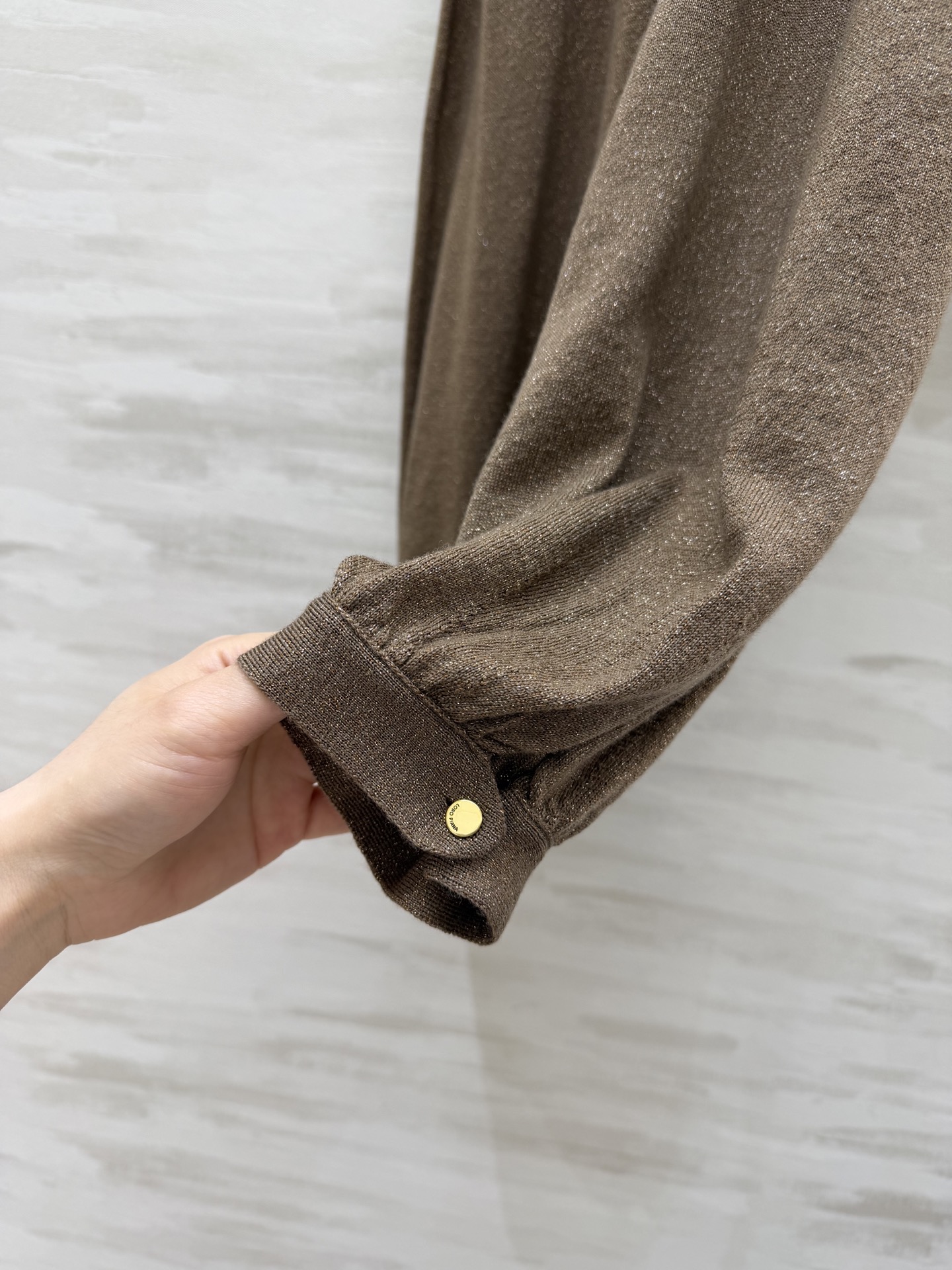 #Loro Pian♡²⁶新款罗纹羊绒真丝套装 依旧是最细腻的定制羊绒纱线 最简单的老钱风搭配 经典九分