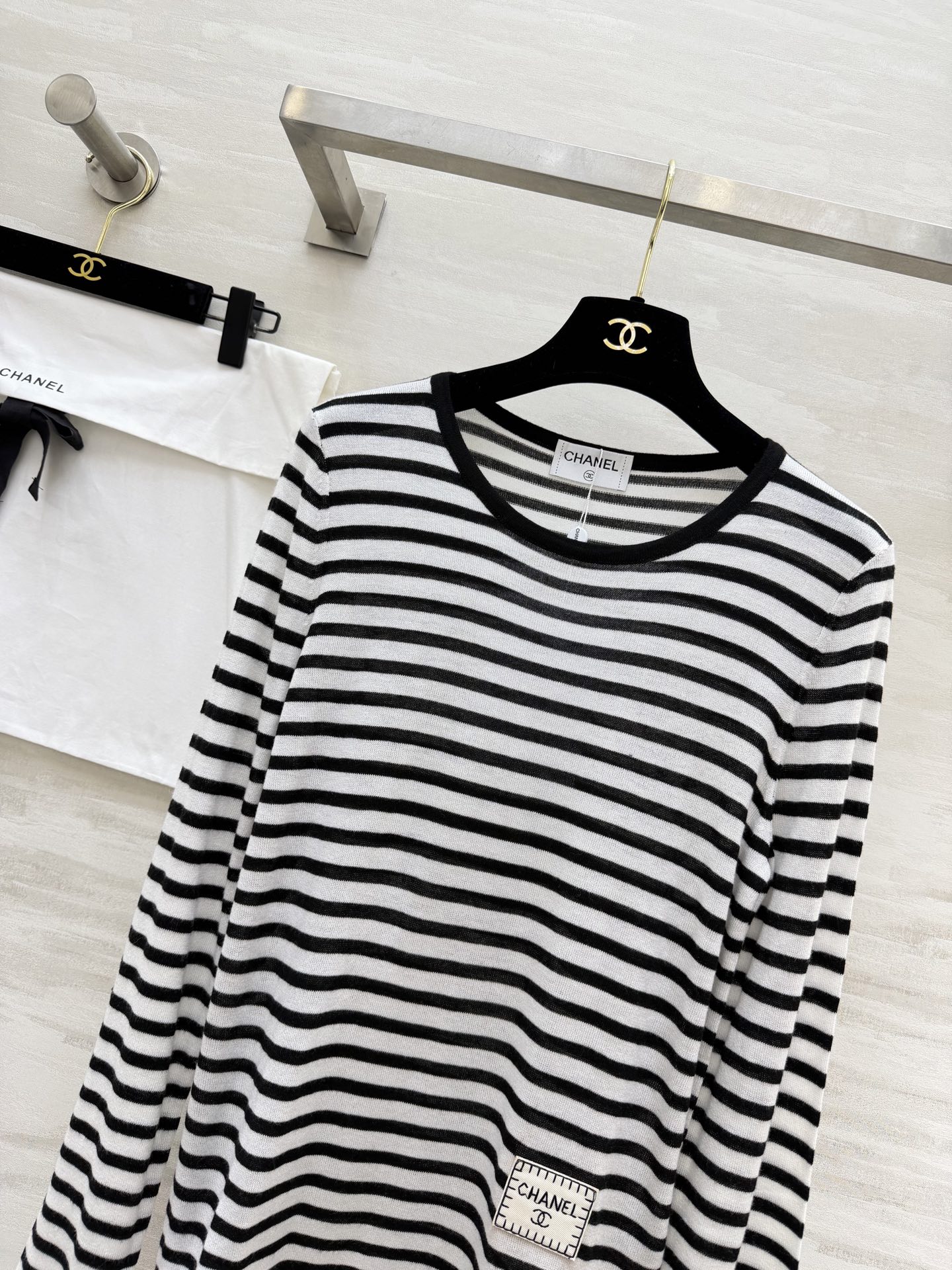 ✨ CHANE♡²⁶条纹针织衫经典海魂条纹｜复古耐看轻薄透气面料｜春夏刚需撞色圆领+布标细节｜精致显贵黑