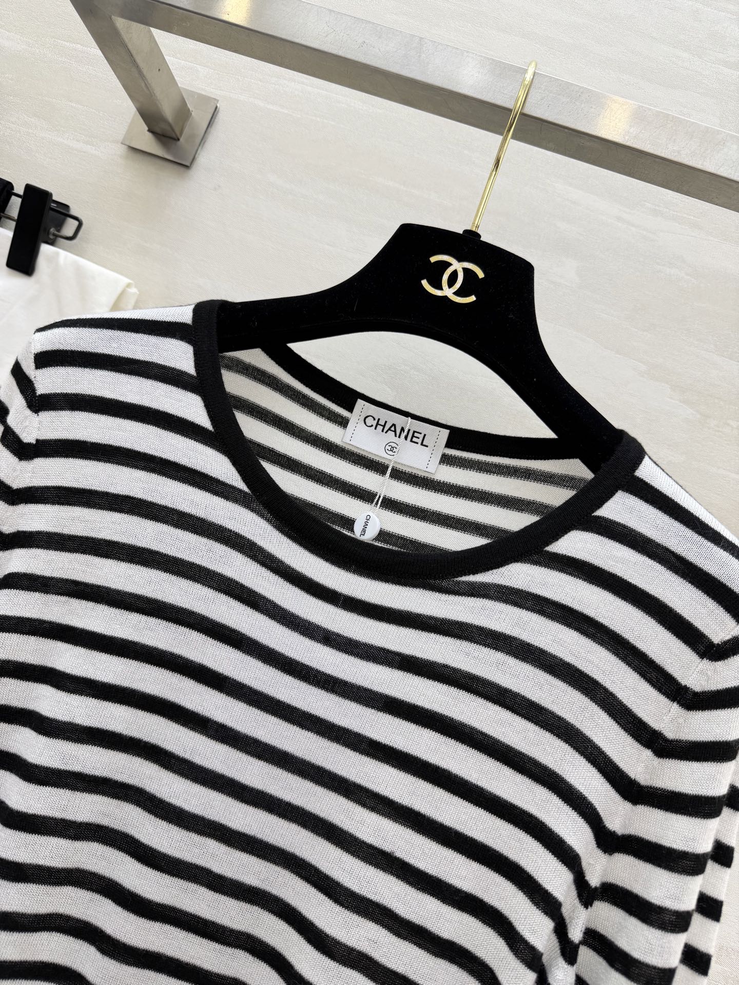 ✨ CHANE♡²⁶条纹针织衫经典海魂条纹｜复古耐看轻薄透气面料｜春夏刚需撞色圆领+布标细节｜精致显贵黑