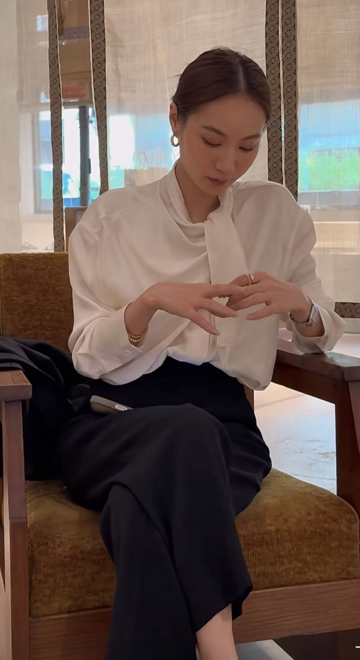 NO:761425,,,19860909,,,Women's clothing